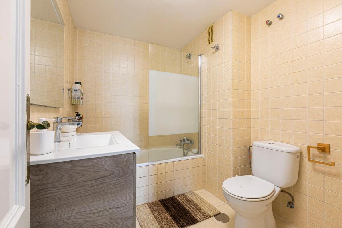 Puerto Banus, seaviews, one bedroom apartment