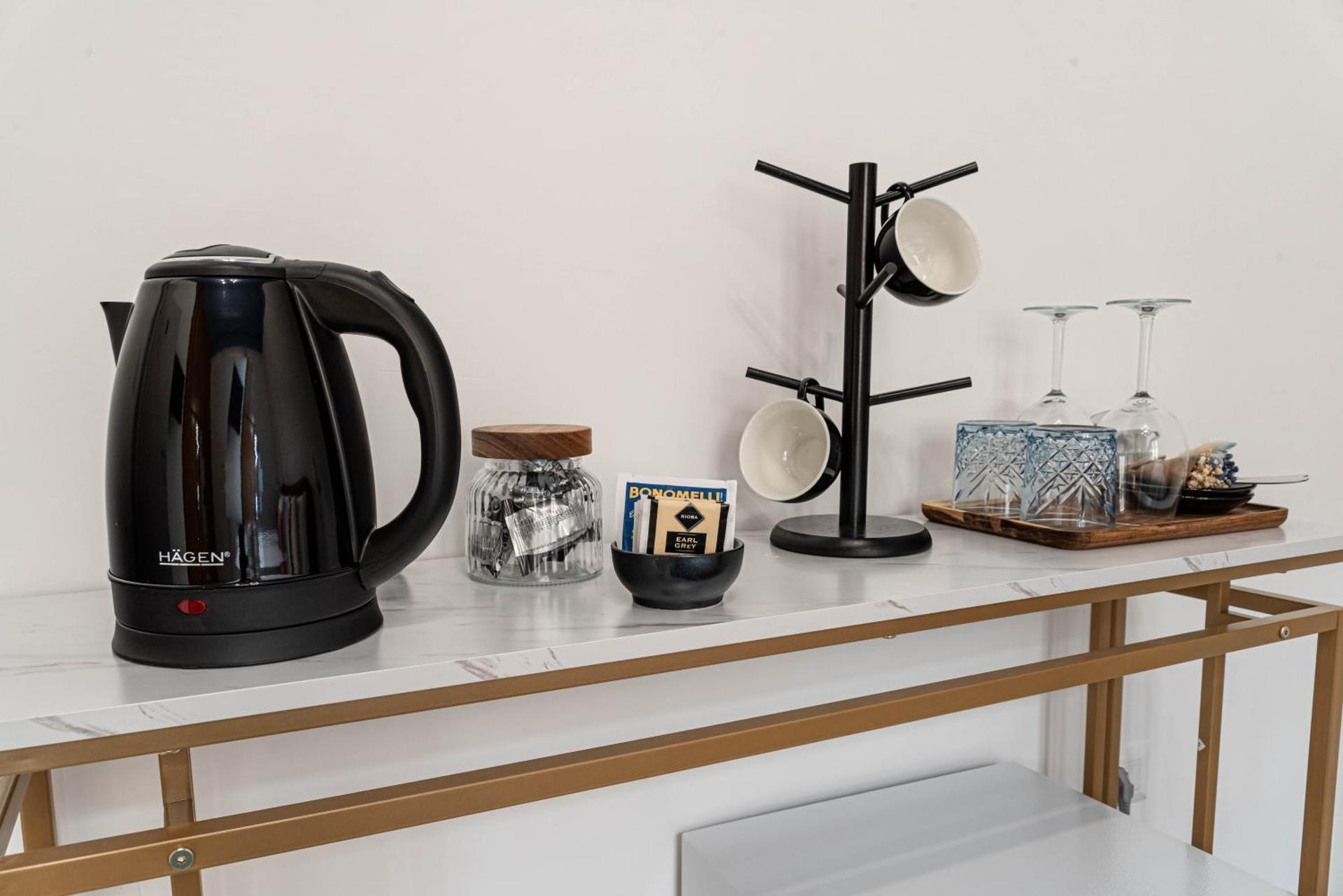 Tribeca Retreat Stunning House By the Sea