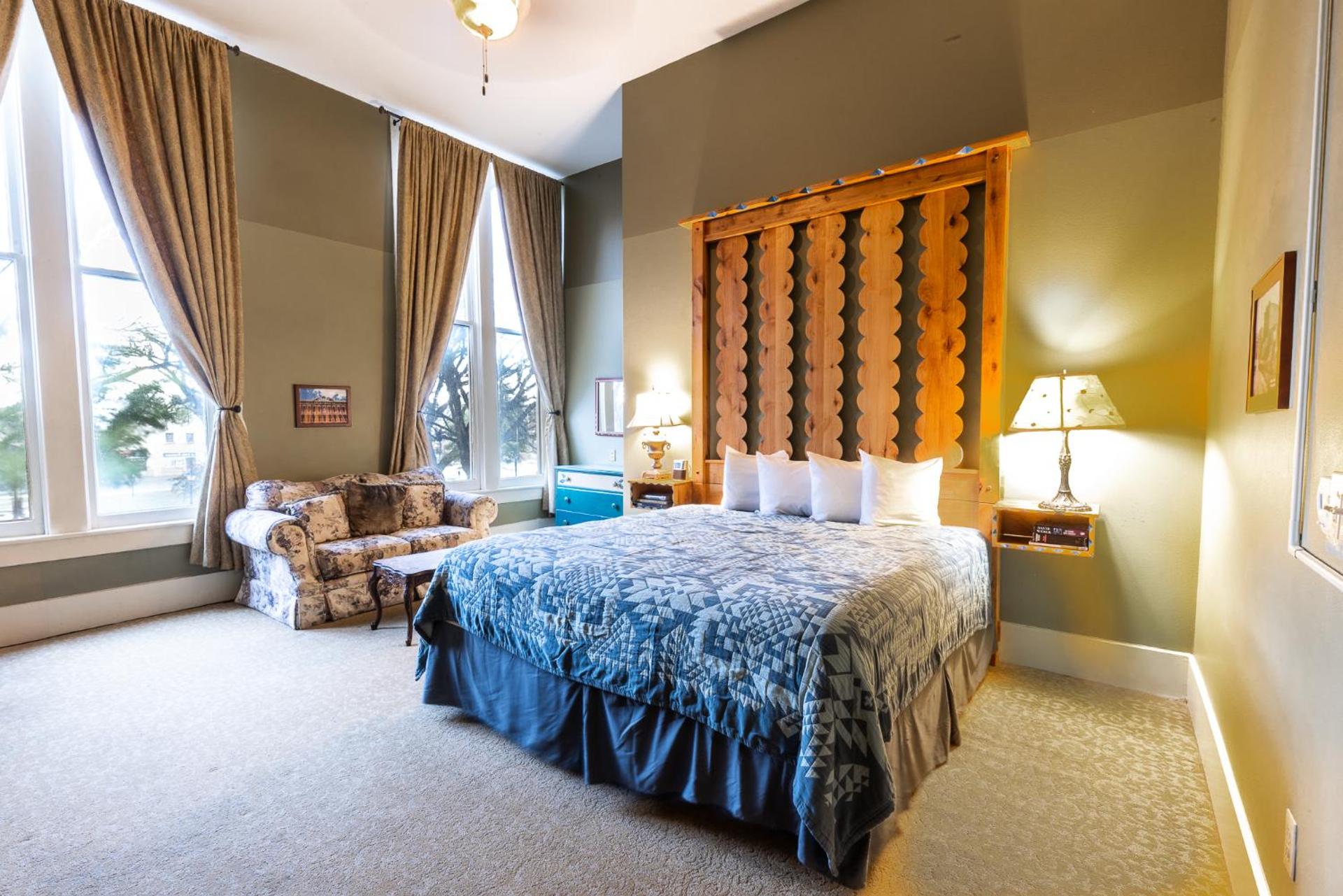 Photo of the whole room