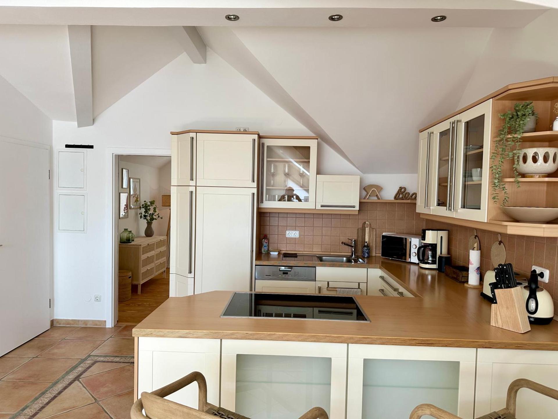 HAFENROMANTIK - Wohnen mit Charme im Herzen von Neustadt mit Blick auf das Binnenwasser