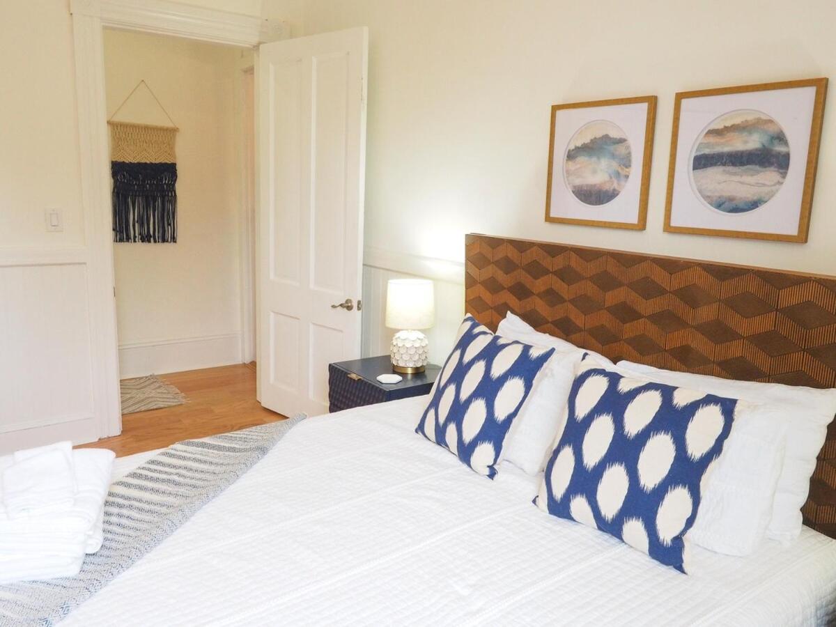 Beautiful Forsyth Park Charmer - Amazing Location!