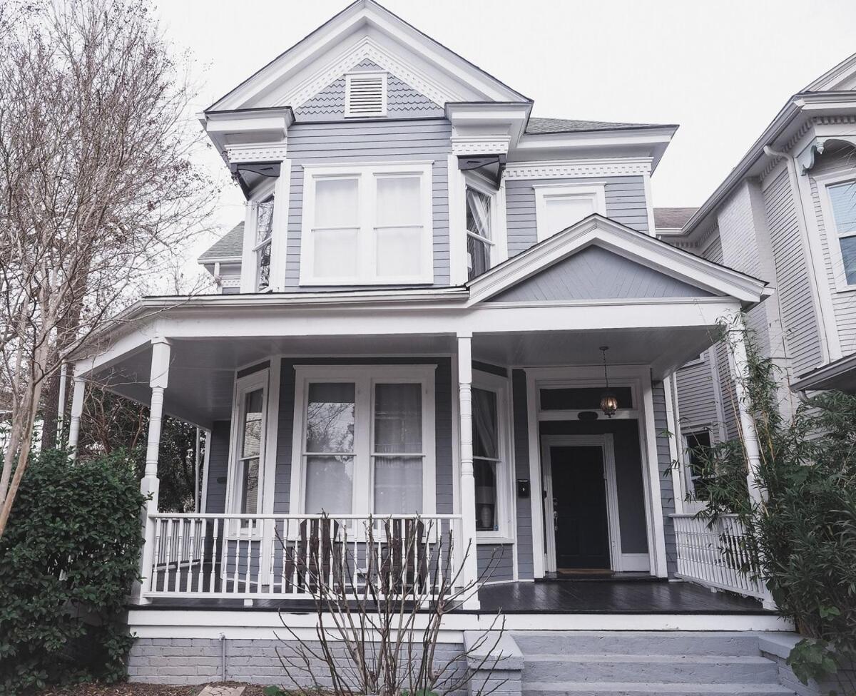 Beautiful Forsyth Park Charmer - Amazing Location!
