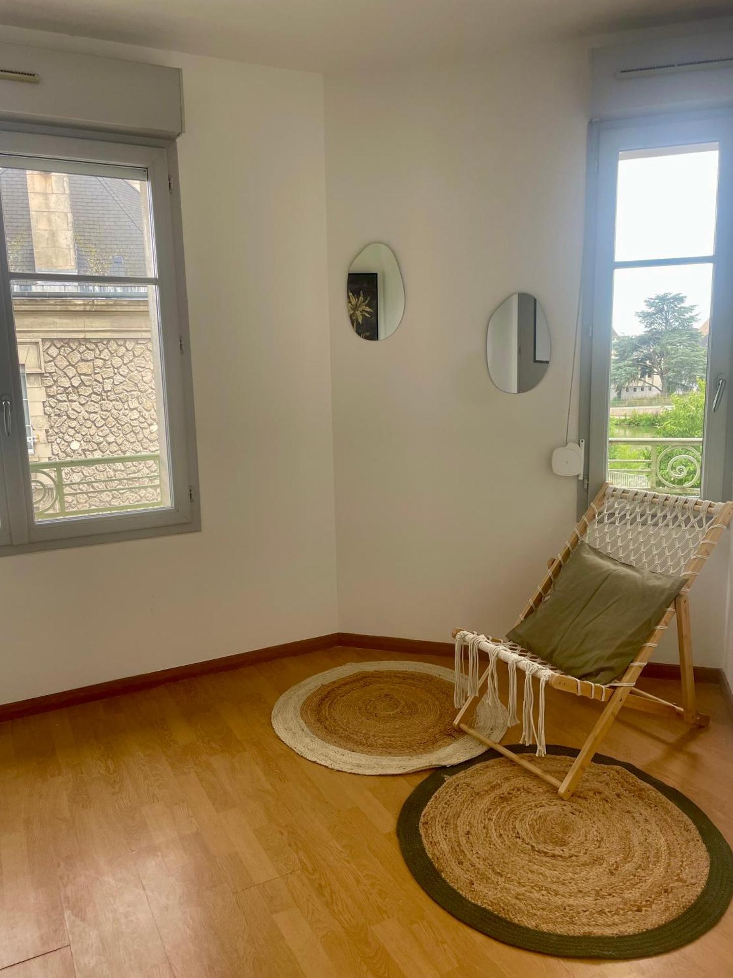 Résidence des Berges en rdc et parking prive