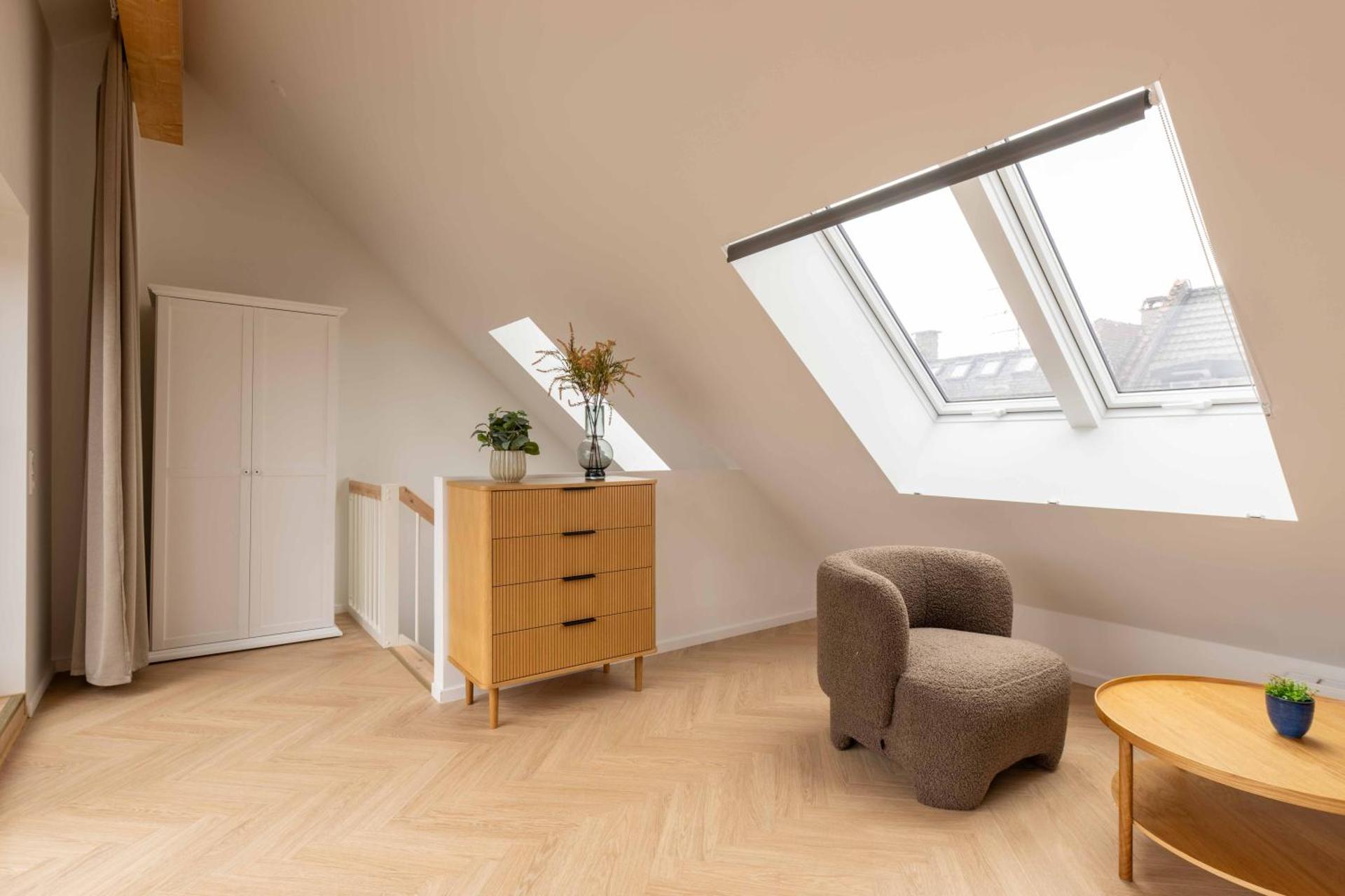 Stunning Premium Apartment with Private Rooftop