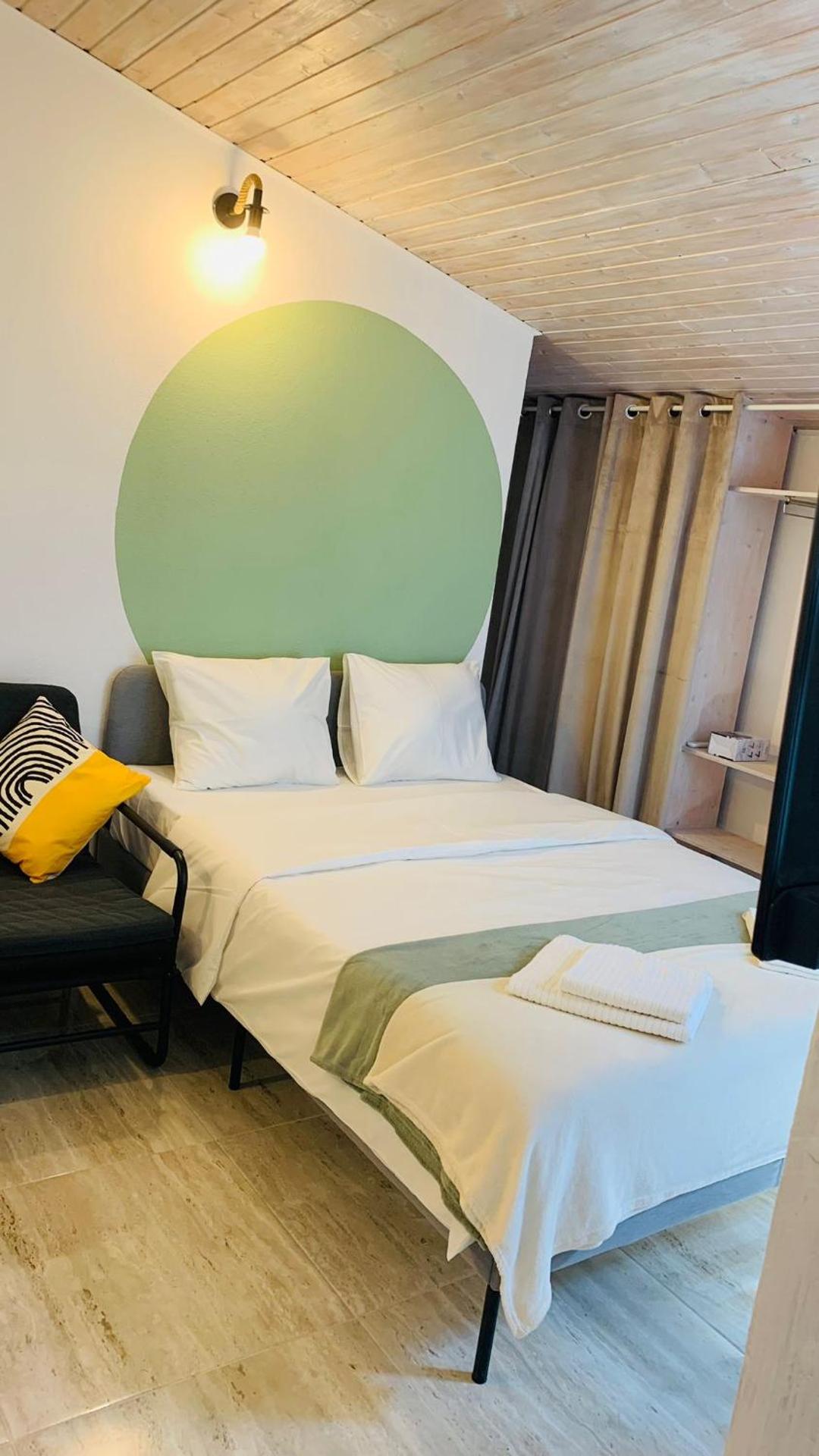 AMOS HOMES -Scarlatescu 27-29