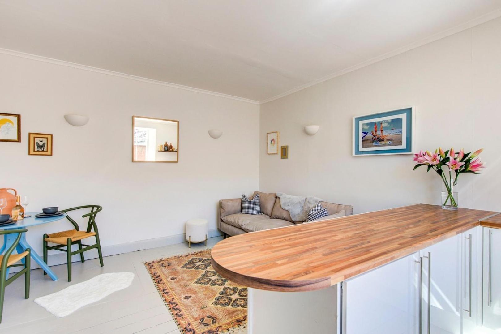 Stylish 1BD Seaside Flat North Berwick