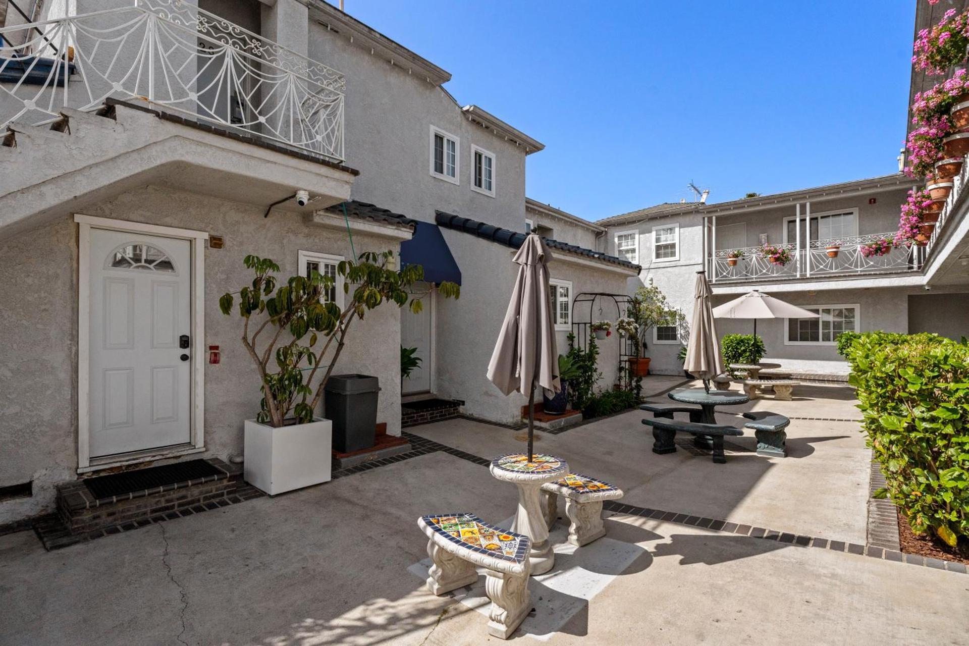 Inner courtyard view