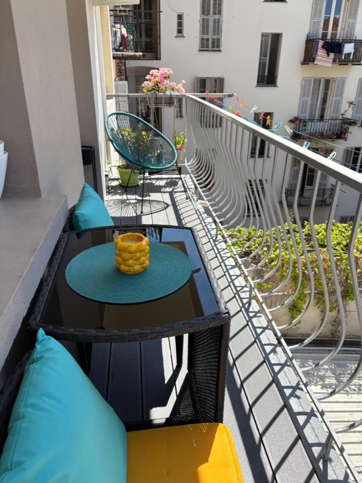Elegant Apartment Terrace Port of Nice