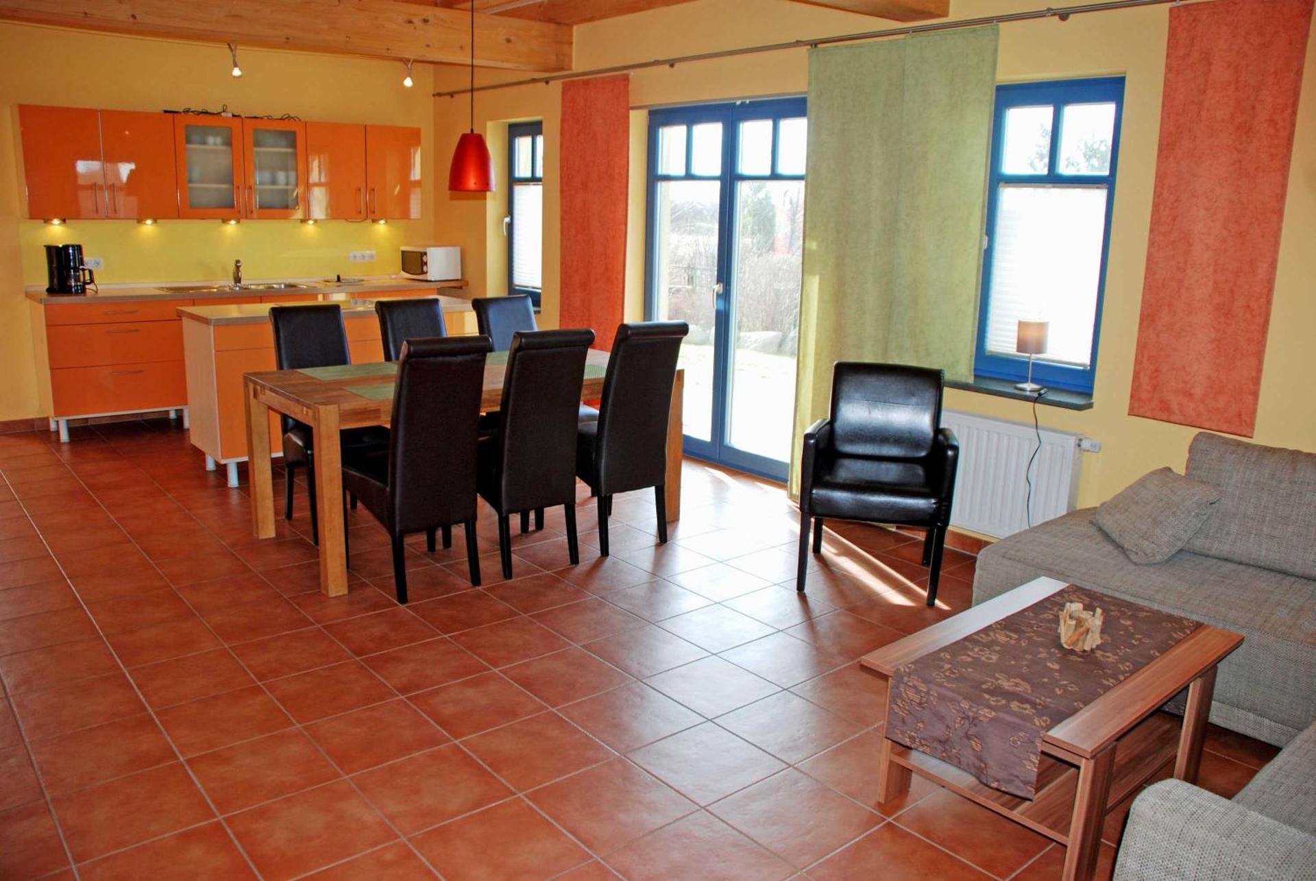 Ferienappartements zum Ostseestrand mit Terrasse