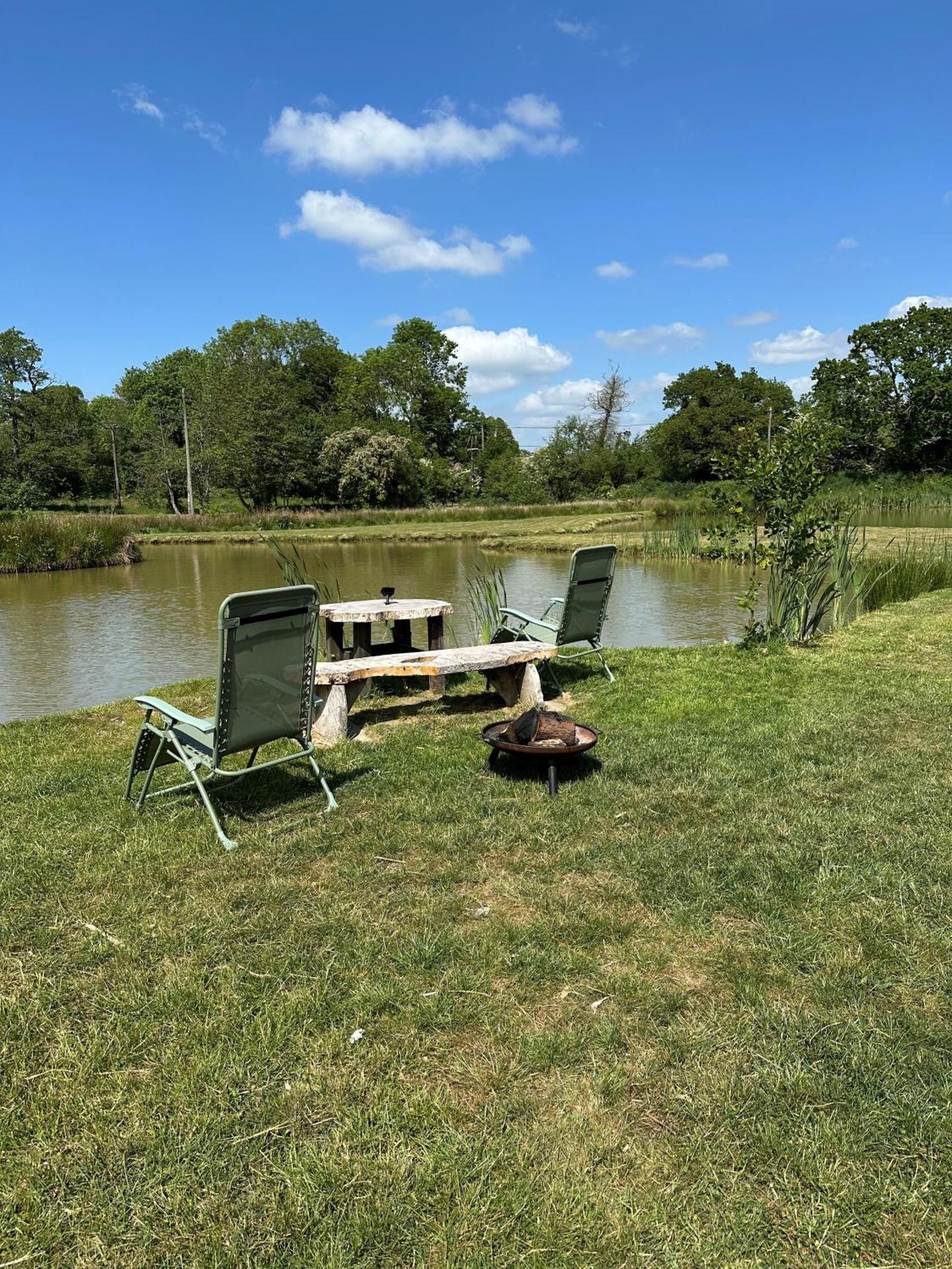 Mountbatten Shepherds hut & Buckhurst Shepherds hut