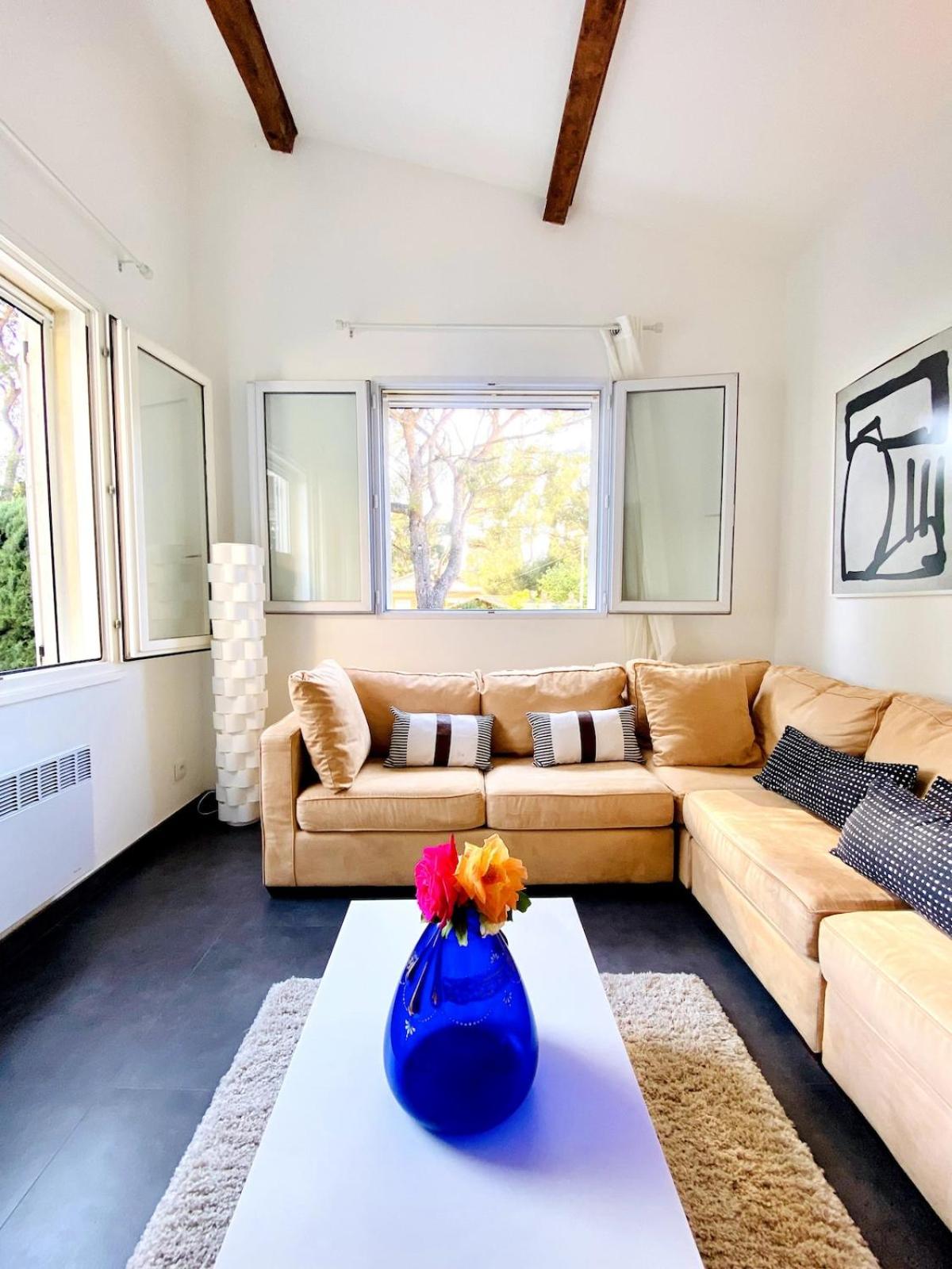 Pinède, calanques & jeux en famille pour 1 à 5 personnes