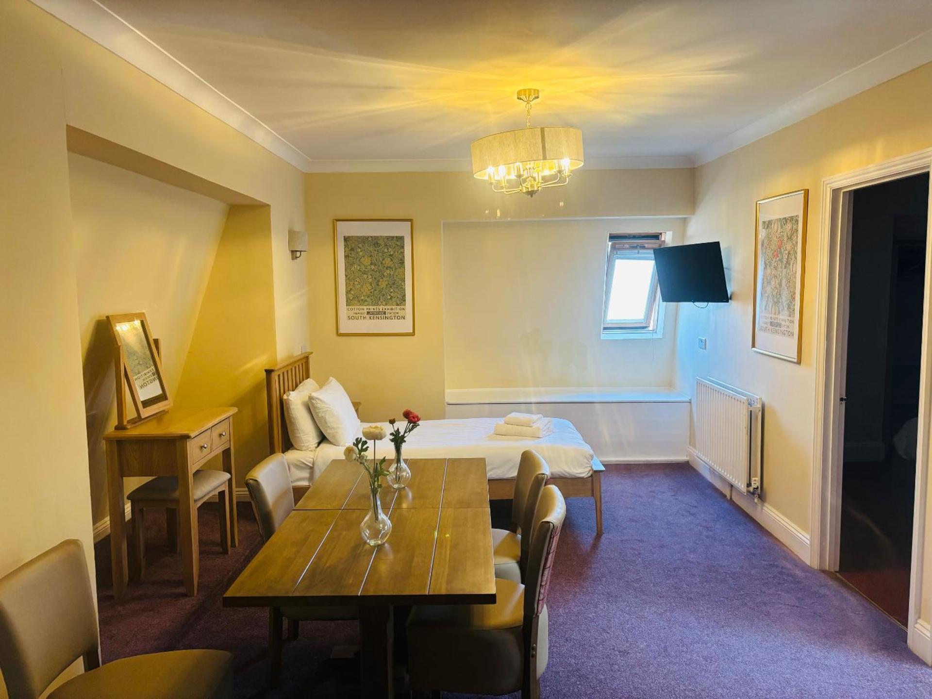 Photo of the whole room