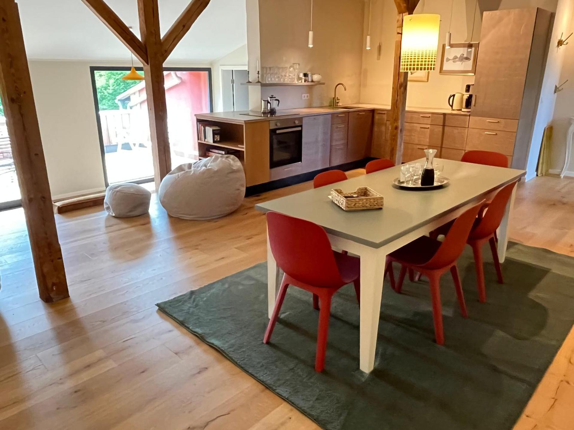 Große Wohnung mit Loggia