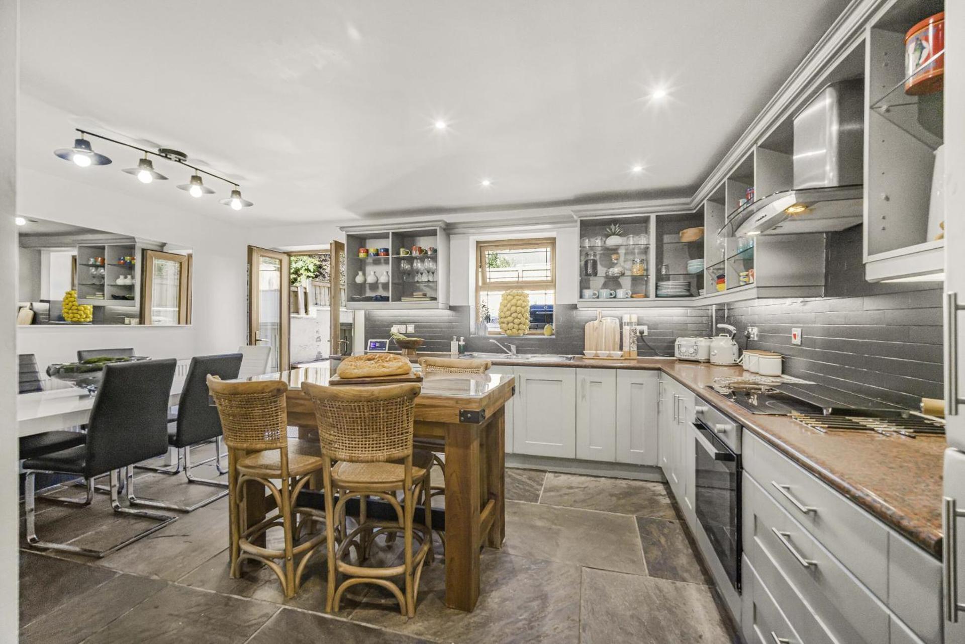 Kitchen or kitchenette