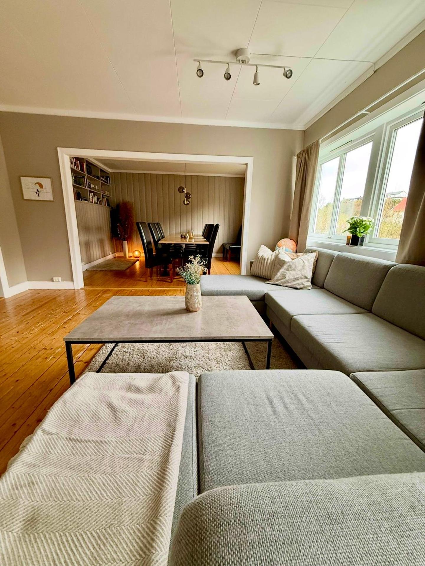 Central 5 Bedroom Villa with Svolværgeita View