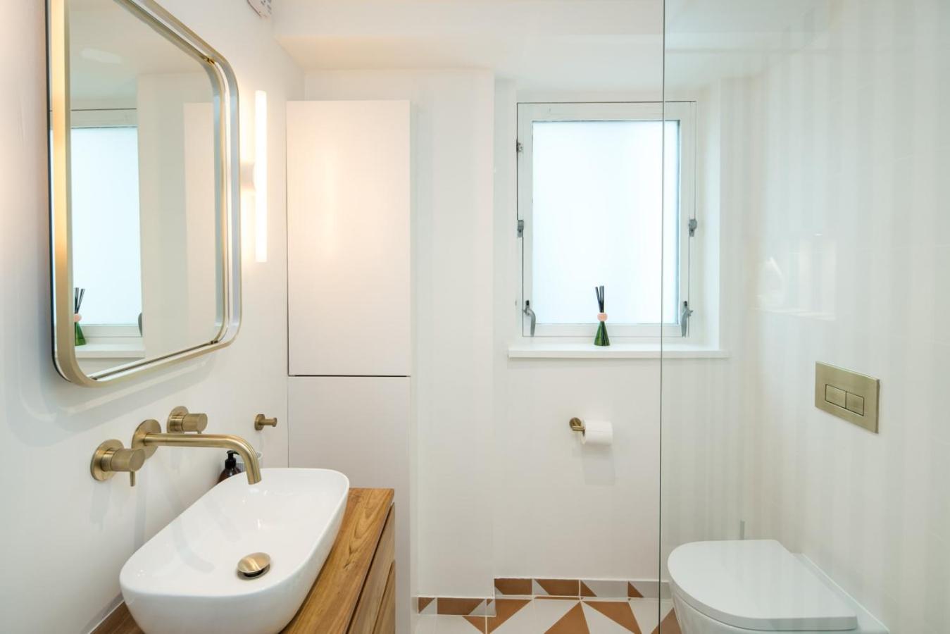 2Bed 2Bath Stunning Shoreditch Apartment