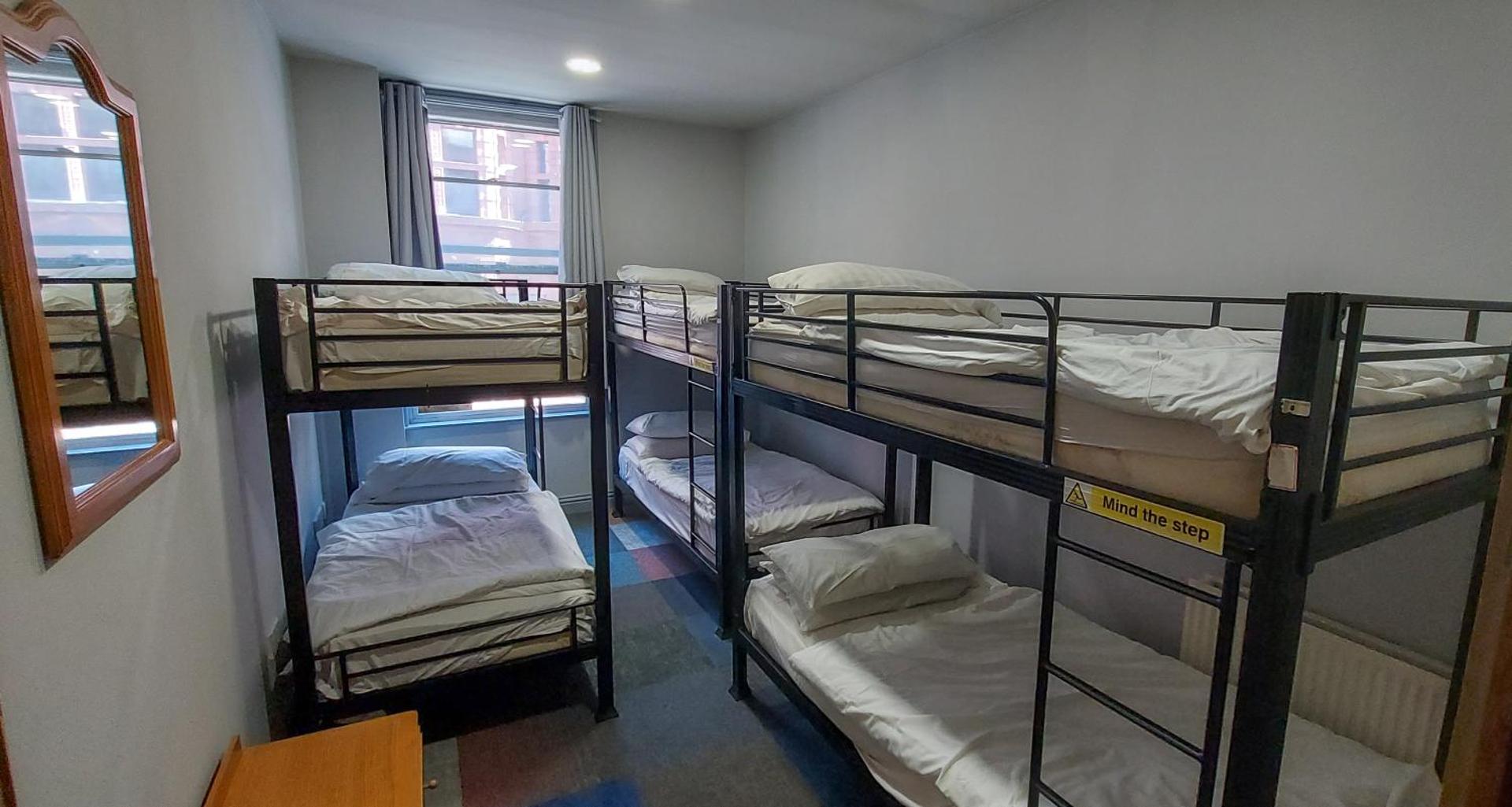 R S Hostels - Leeds