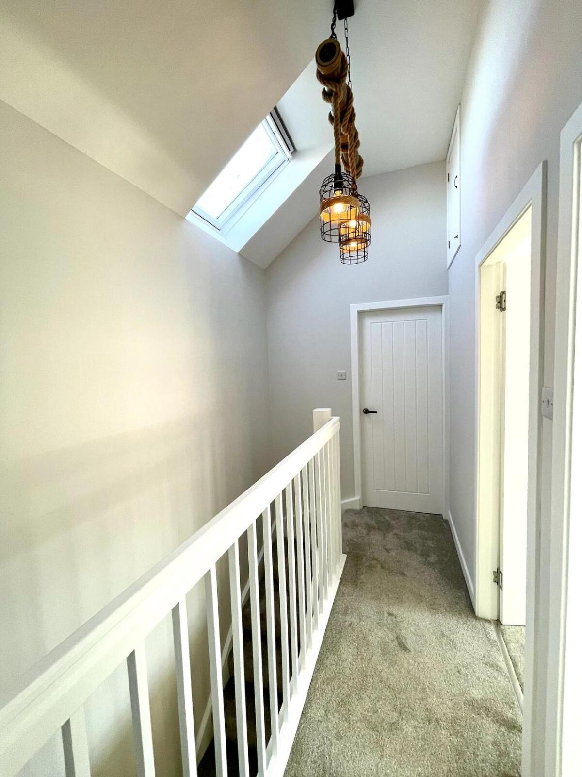 Rose Wynd Cottage-Close to beach