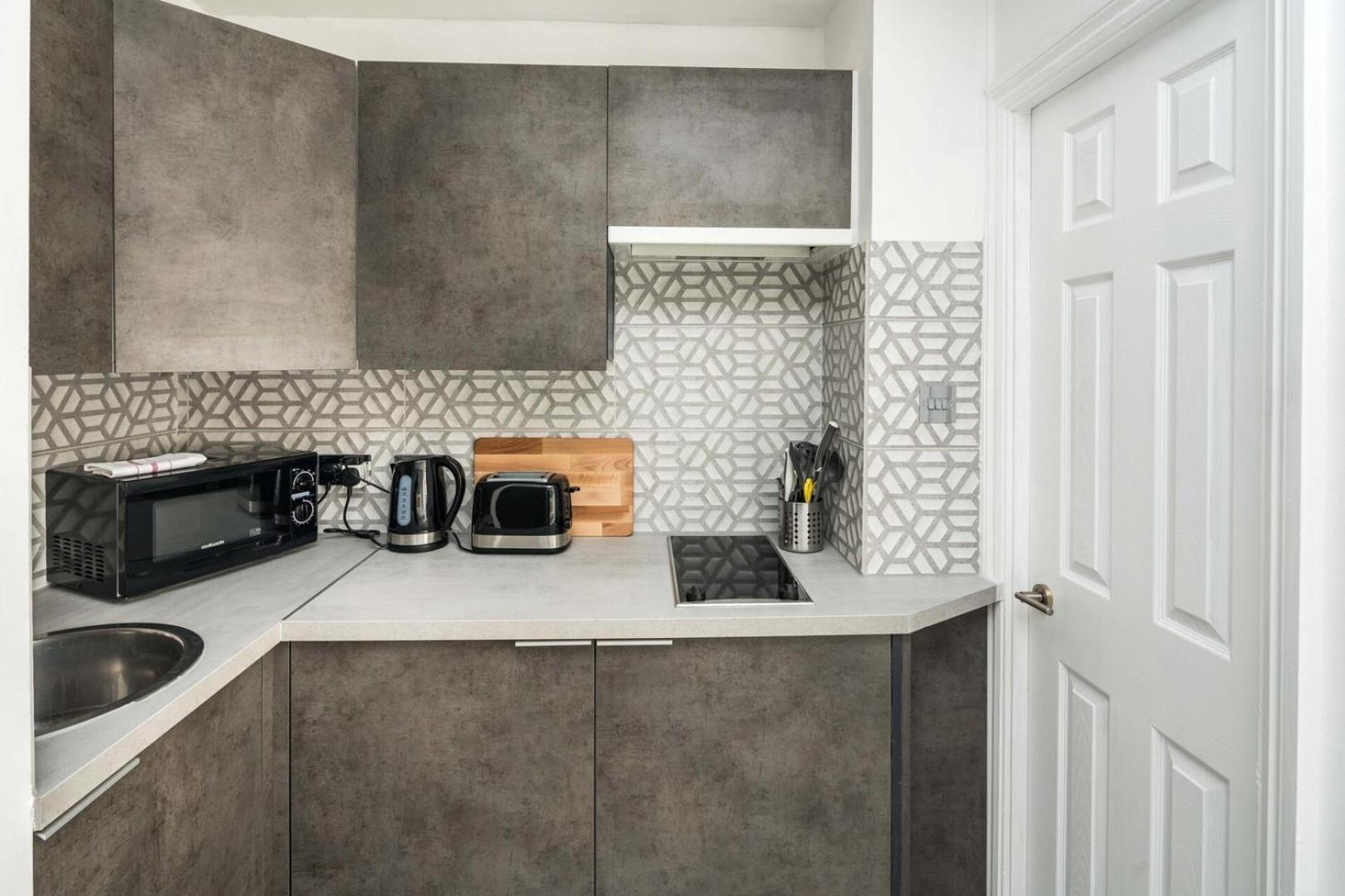 Kitchen or kitchenette