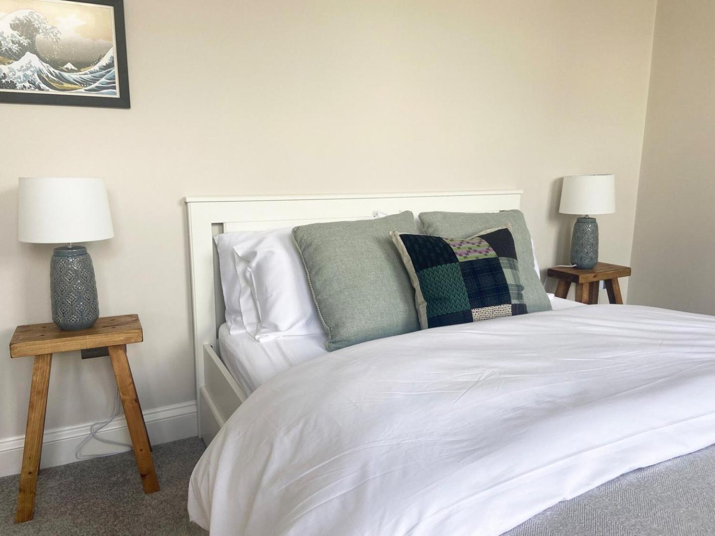 Spacious 2BD Flat with Stunning Views Folkestone