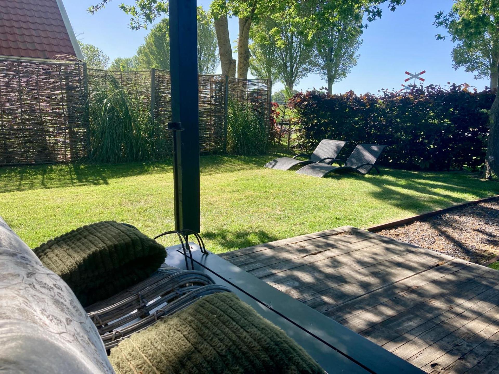 Landelijk gelegen houten huisje