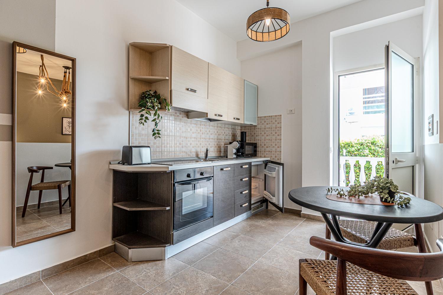 Kitchen or kitchenette