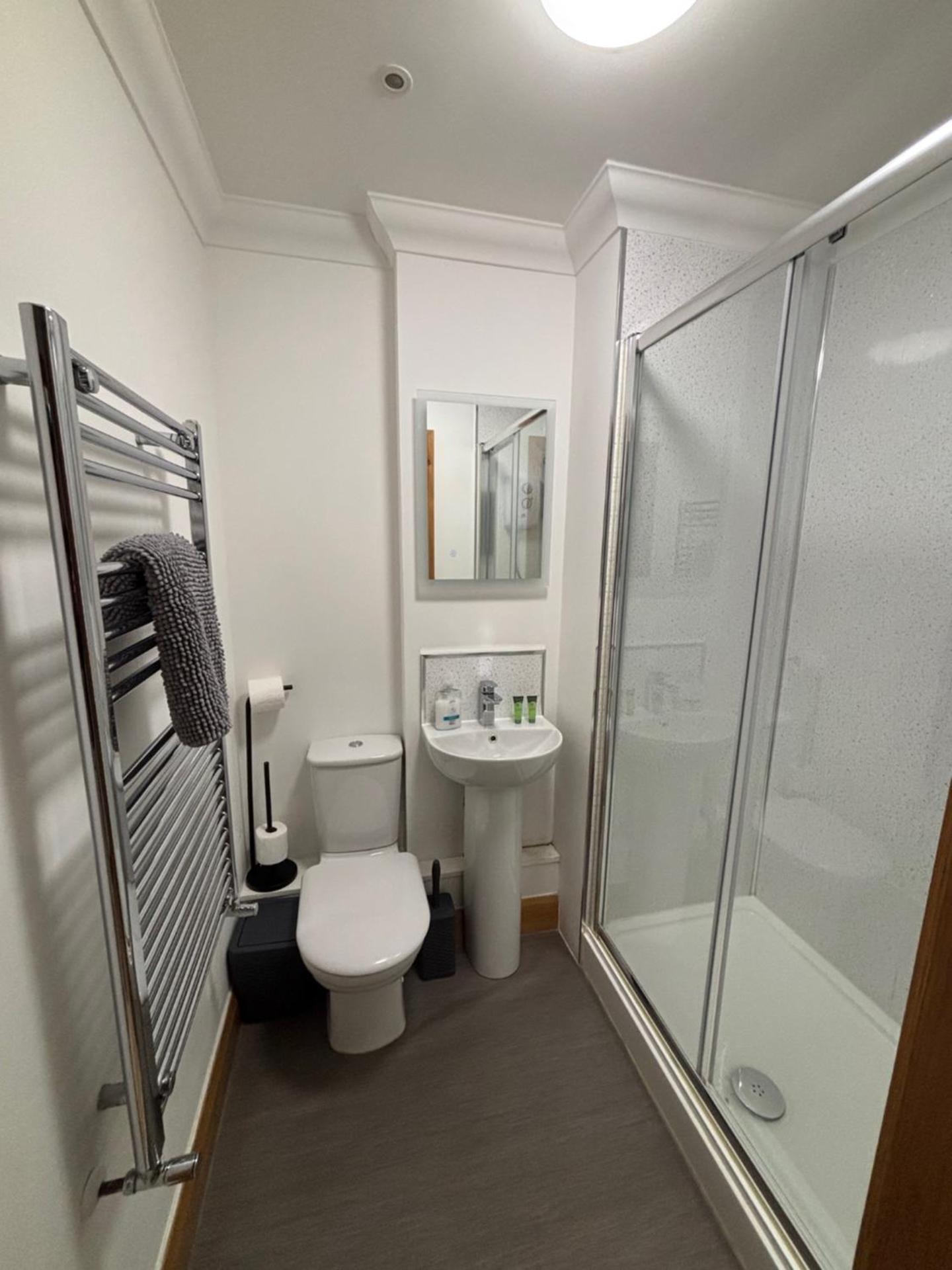 Apt 5a Central by river 1 Bed Apartment