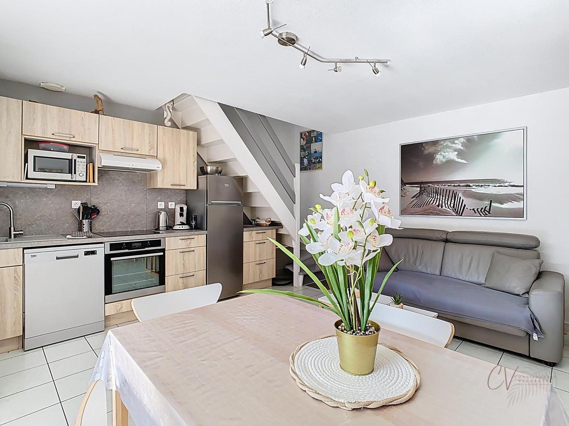 Petit coin de paradis dans résidence avec piscine