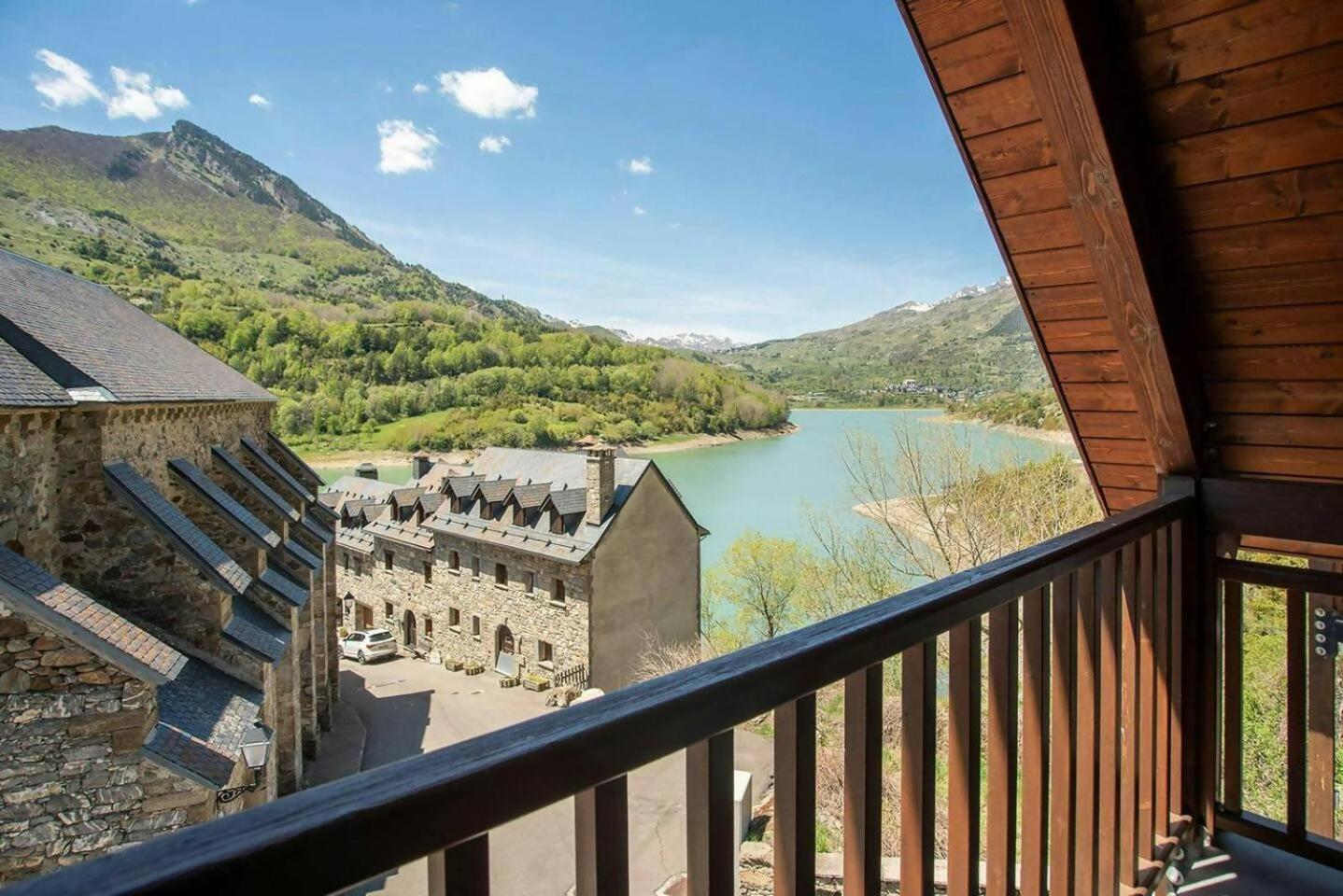 Iraida - Precioso dúplex en Lanuza by Cardi Suites