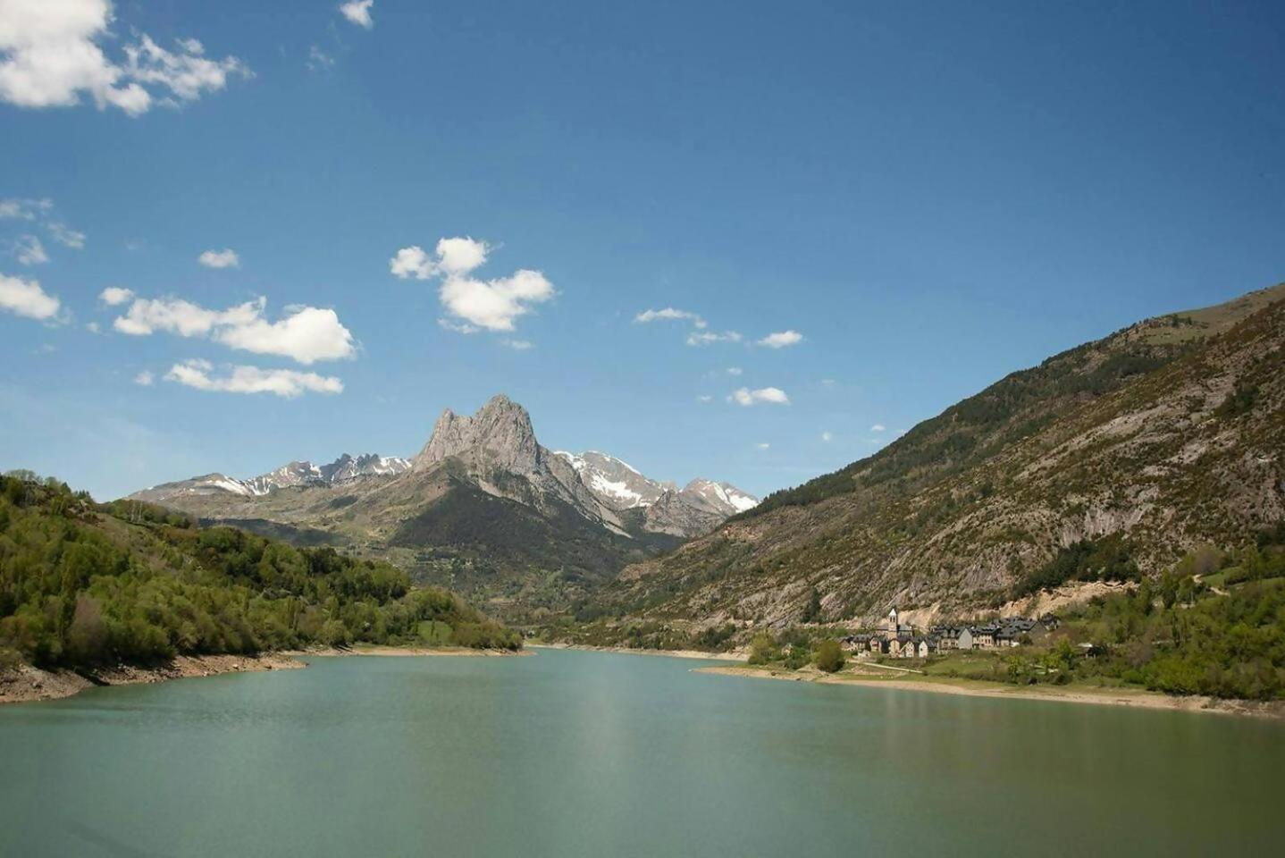 Iraida - Precioso dúplex en Lanuza by Cardi Suites