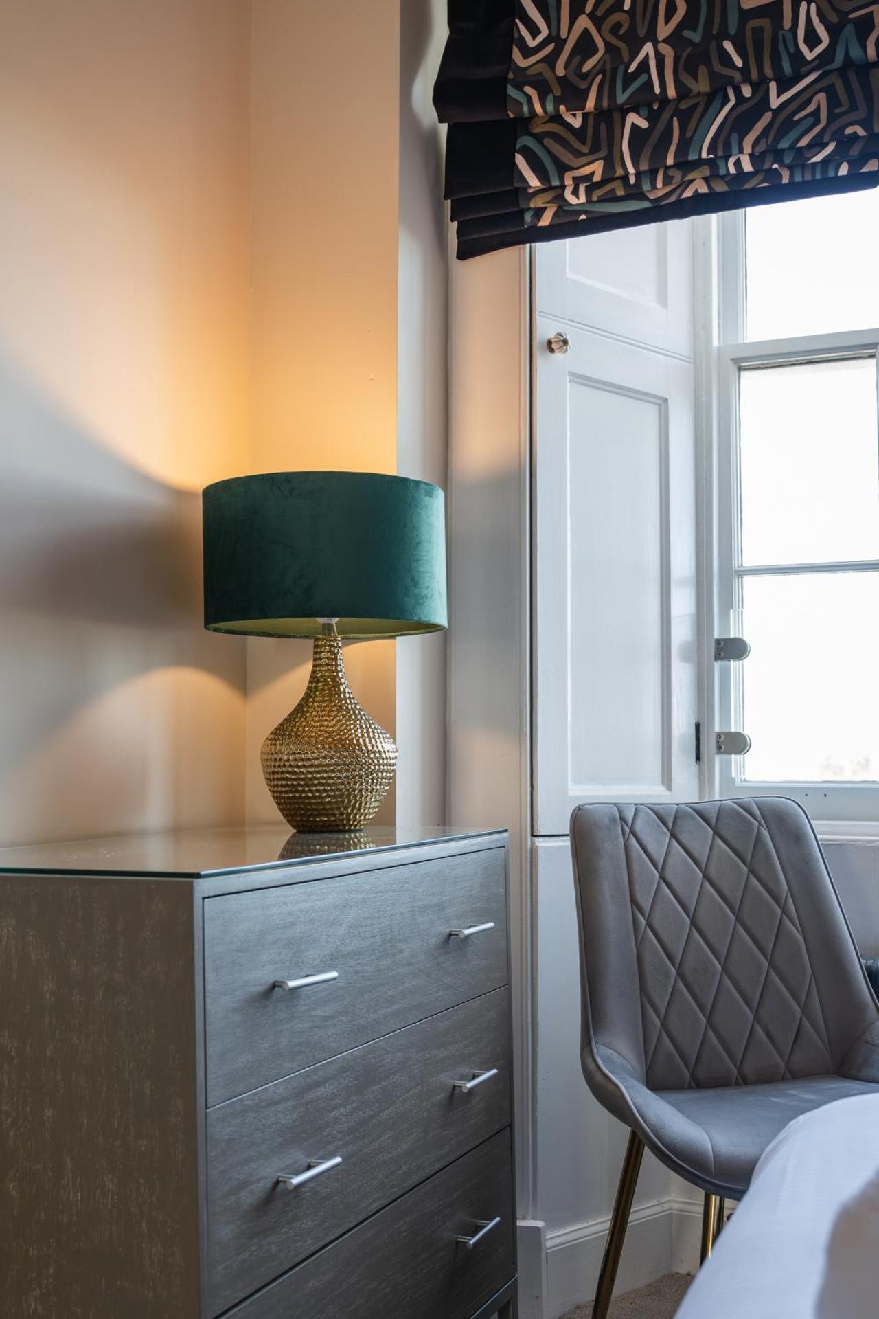 Stirling Townhouse Apartment Top