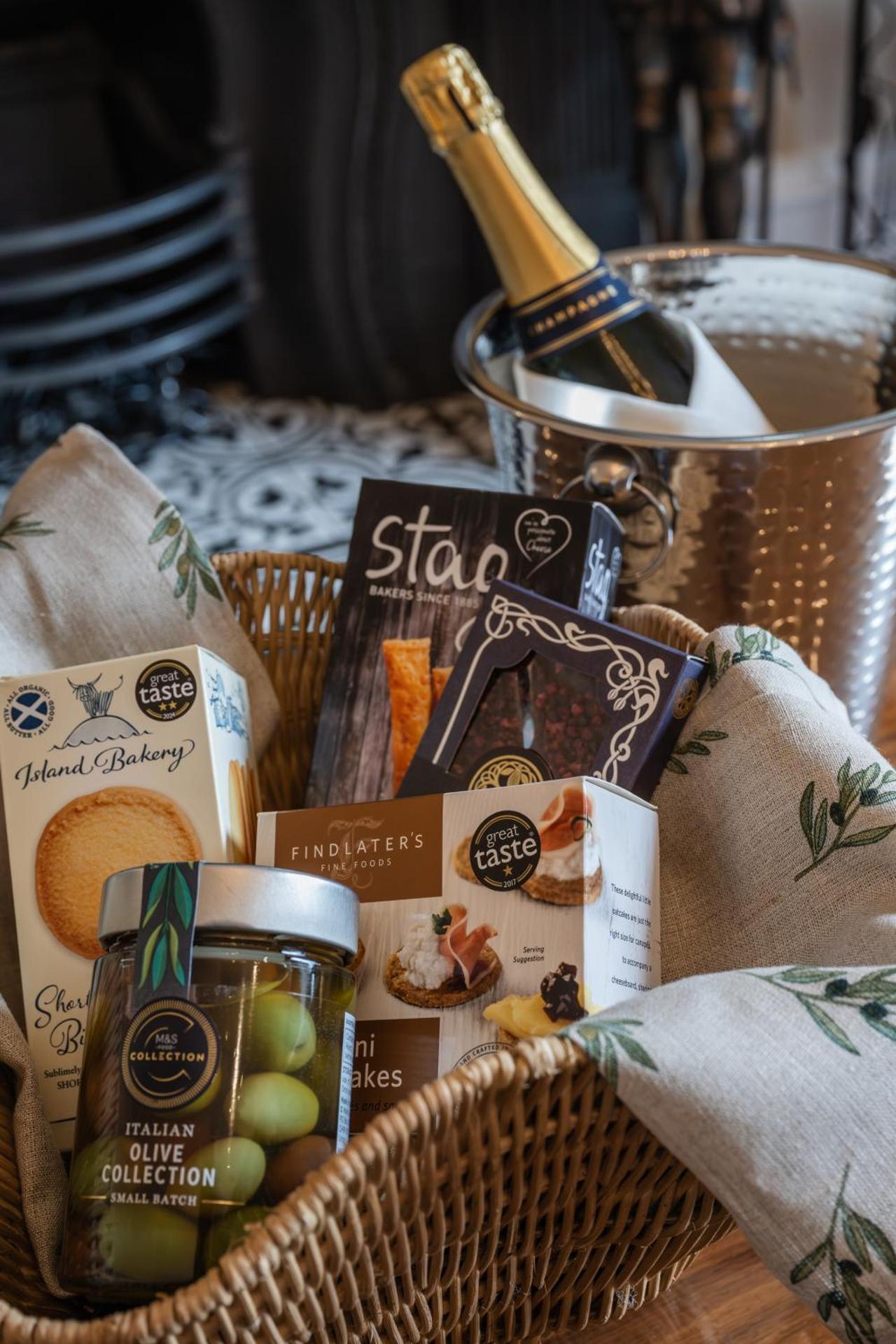 Stirling Townhouse Apartment Top