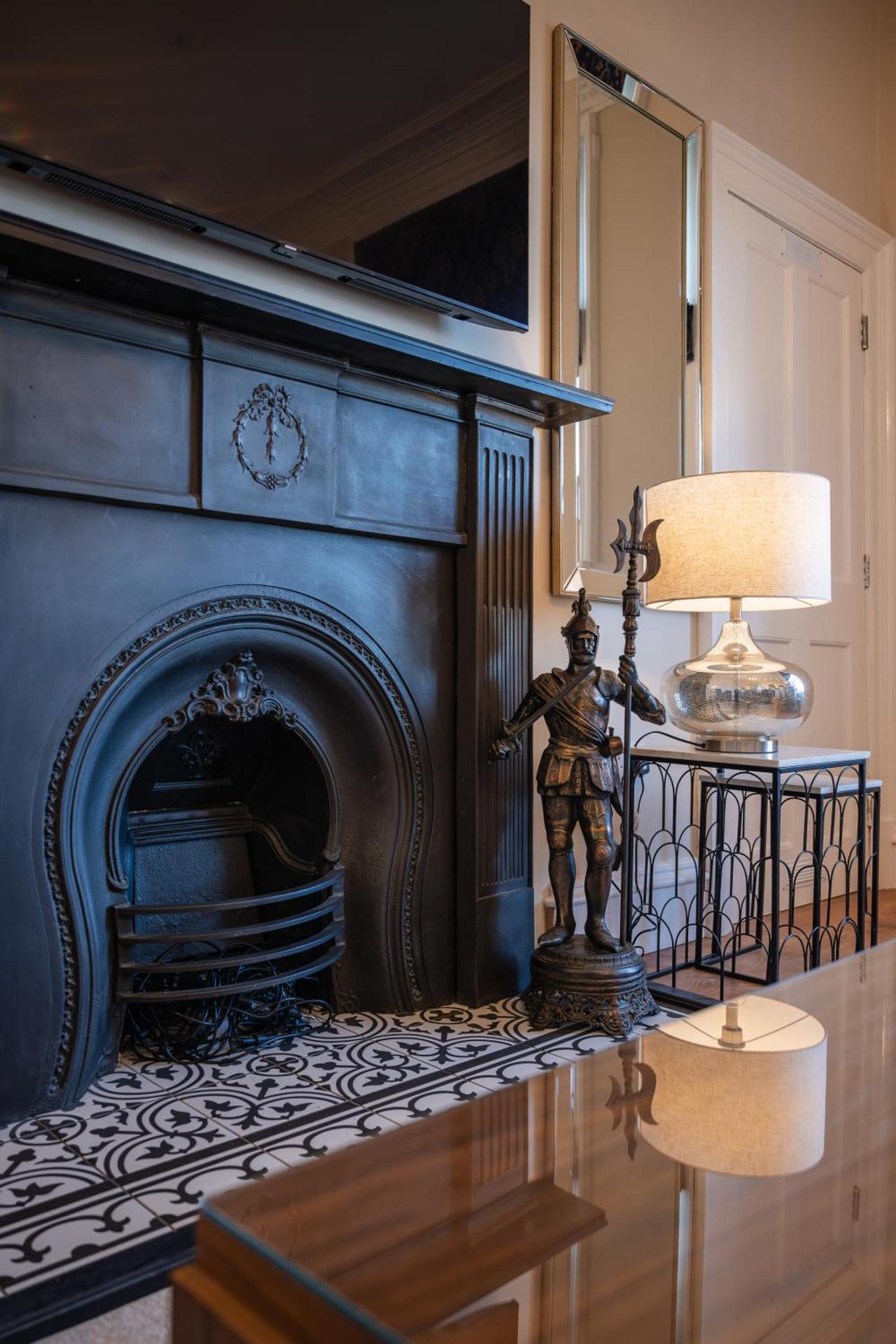 Stirling Townhouse Apartment Top