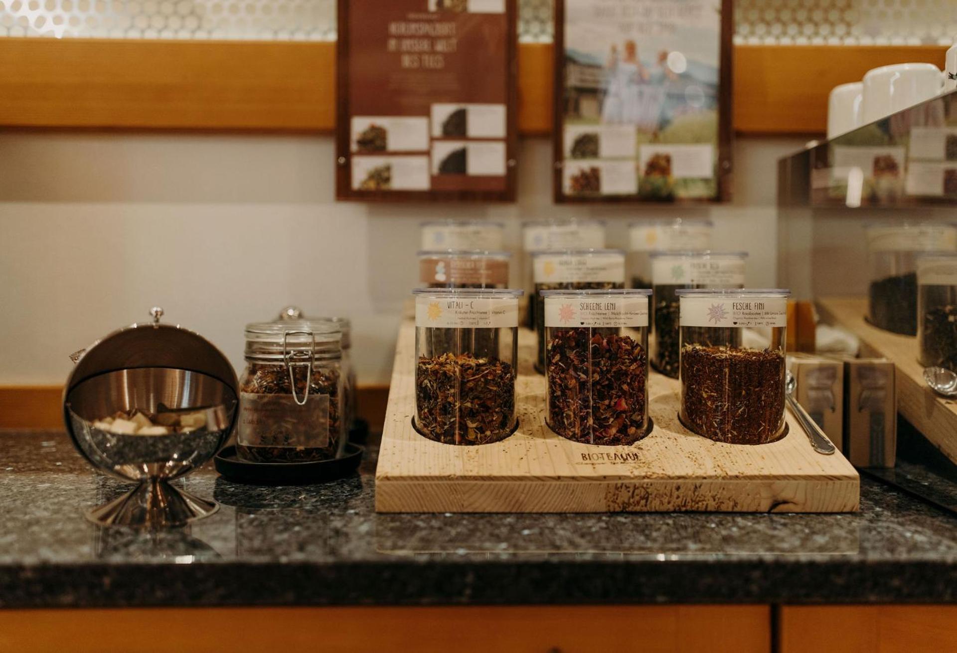 Coffee/tea facilities