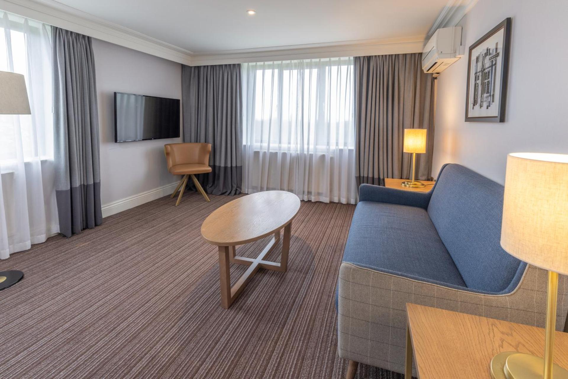 Communal lounge/ TV room