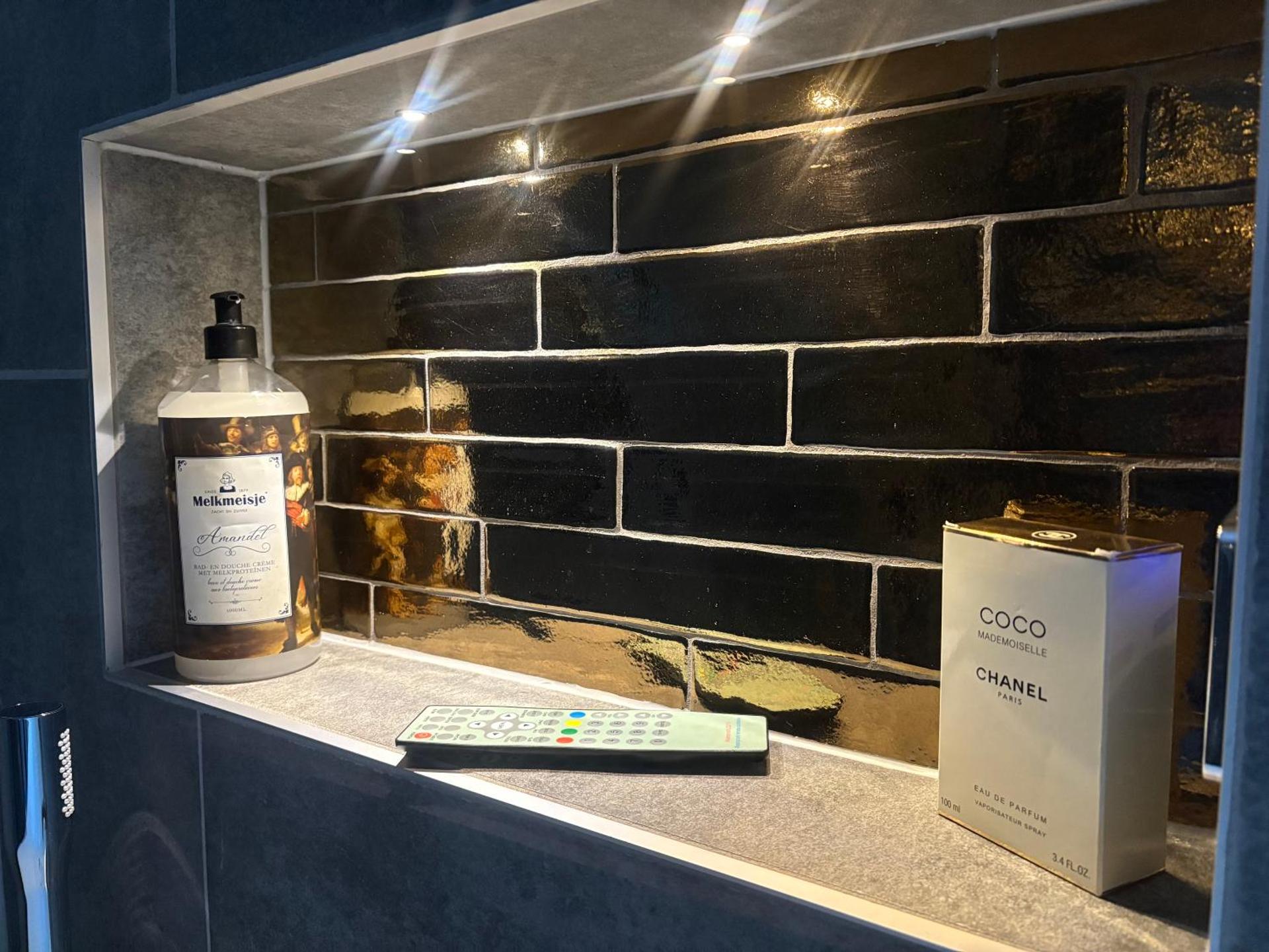 Voorsterstaete former barn, including jacuzzi