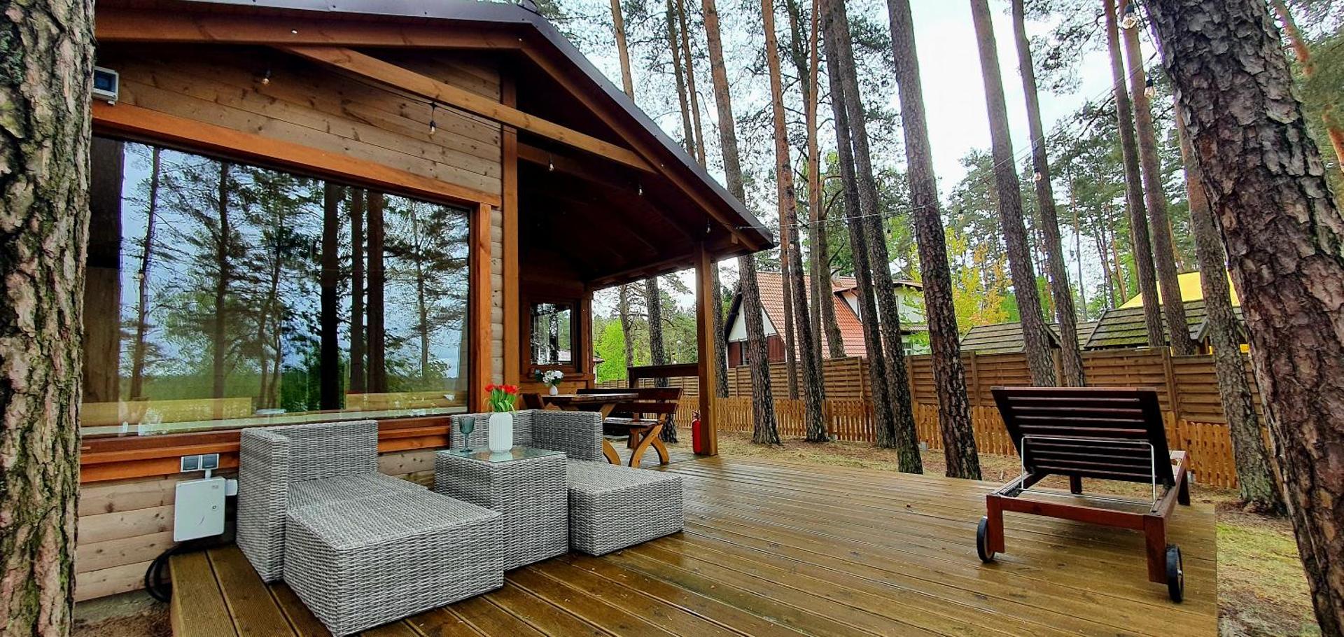 Domki LeMo - nad samym jeziorem, nowe w pełni wyposażone z miejscem parkingowym