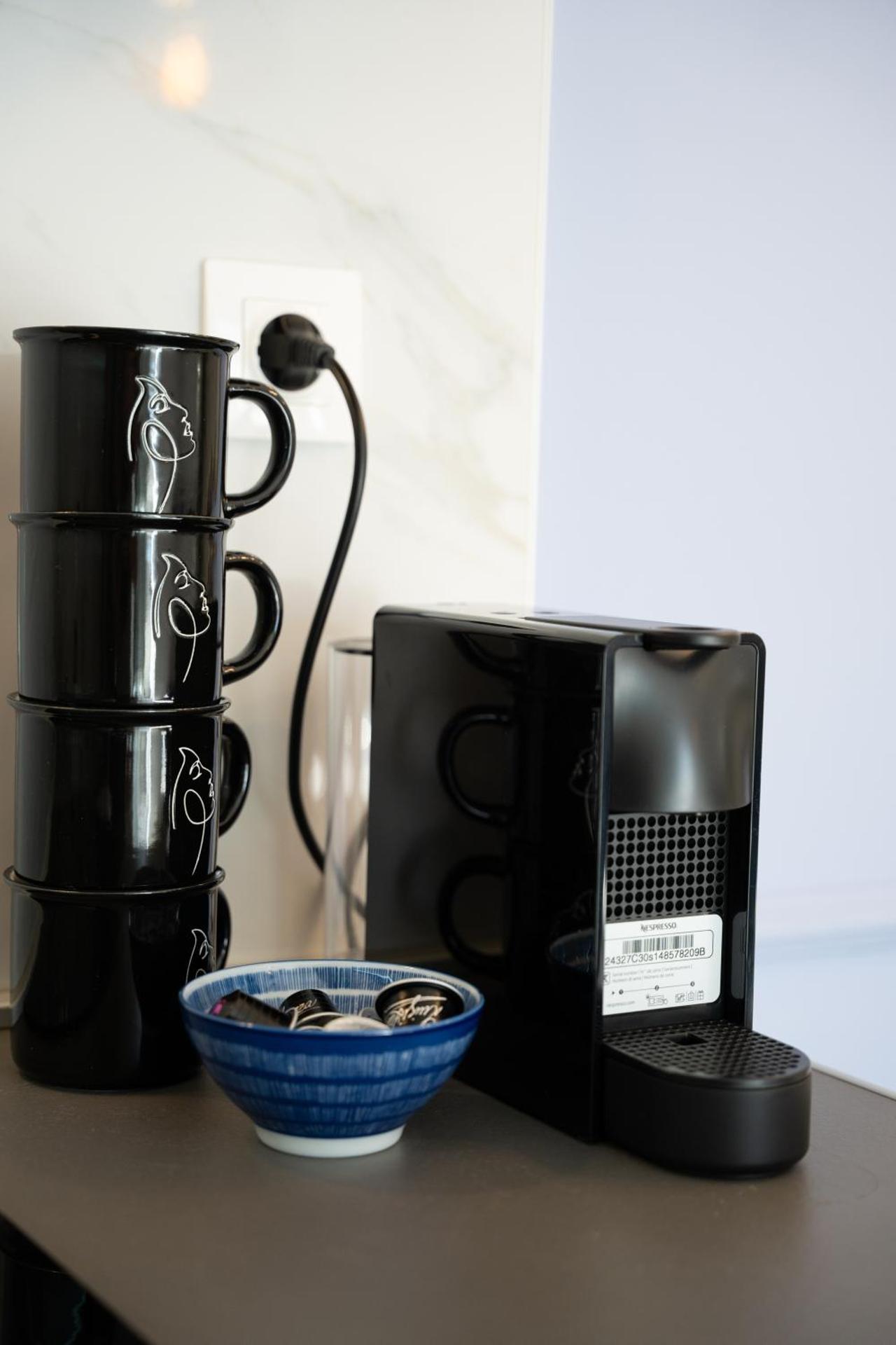 Pool and Breakfast Apartments Villa Maro