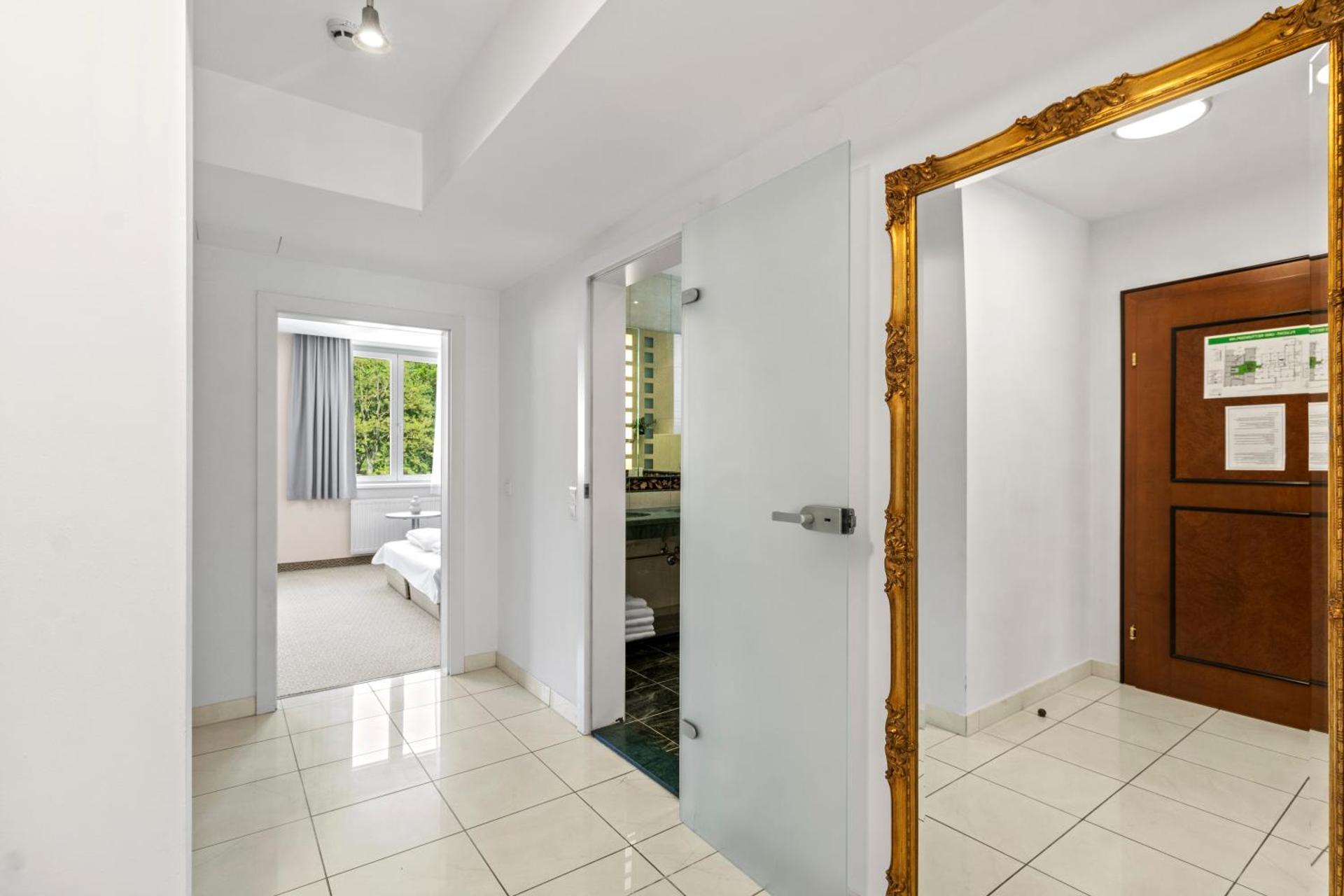 Schild Rooms - Self Check-in - Nature and Wine Area Vienna