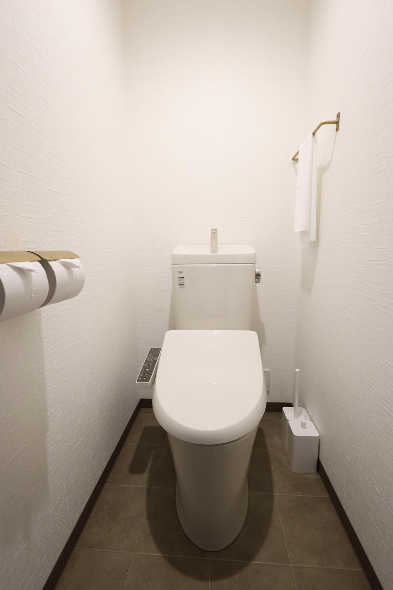 RIVER WEST HIROSHIMA