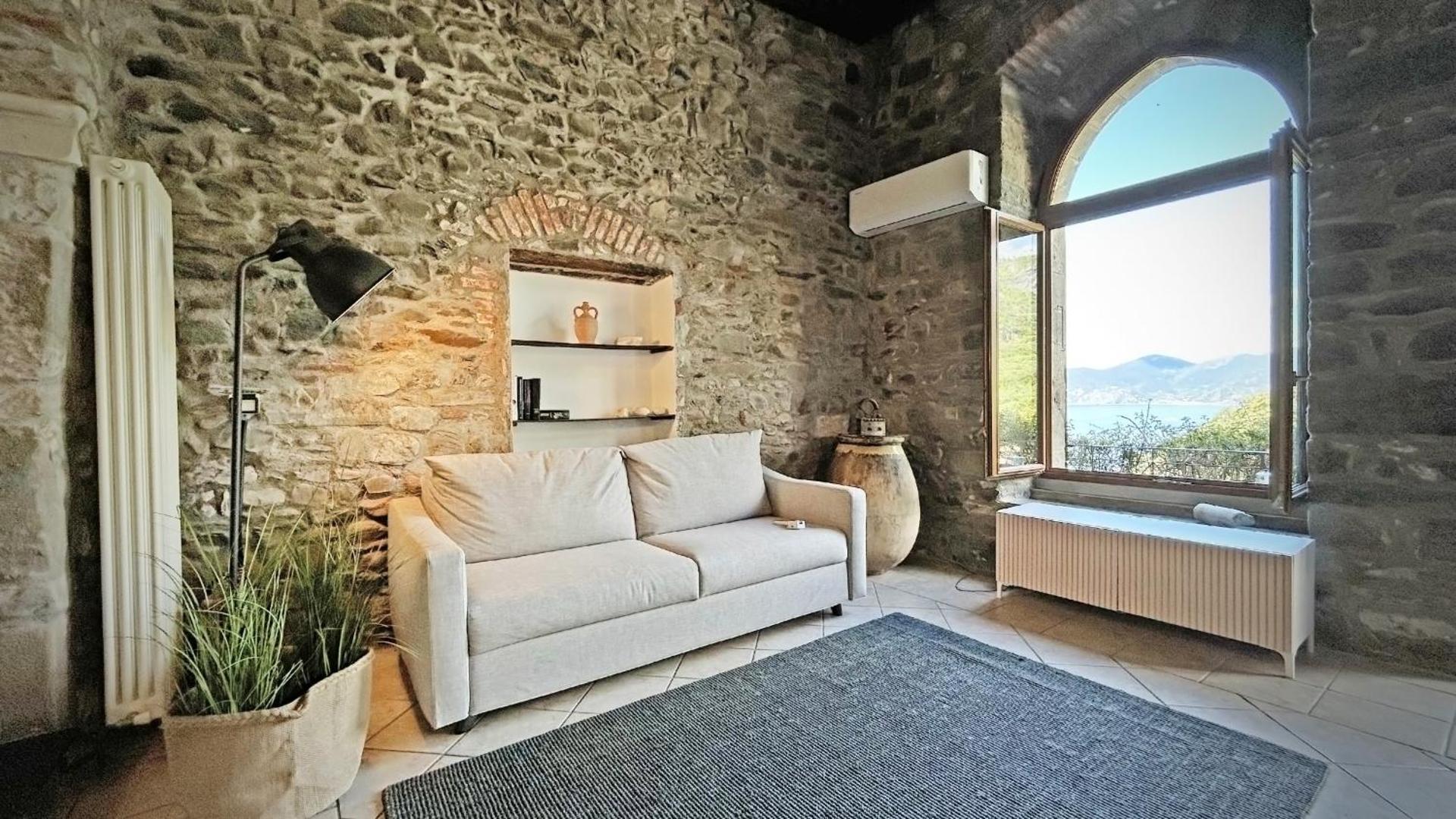 Pietra Azzurra, Newly Renovated