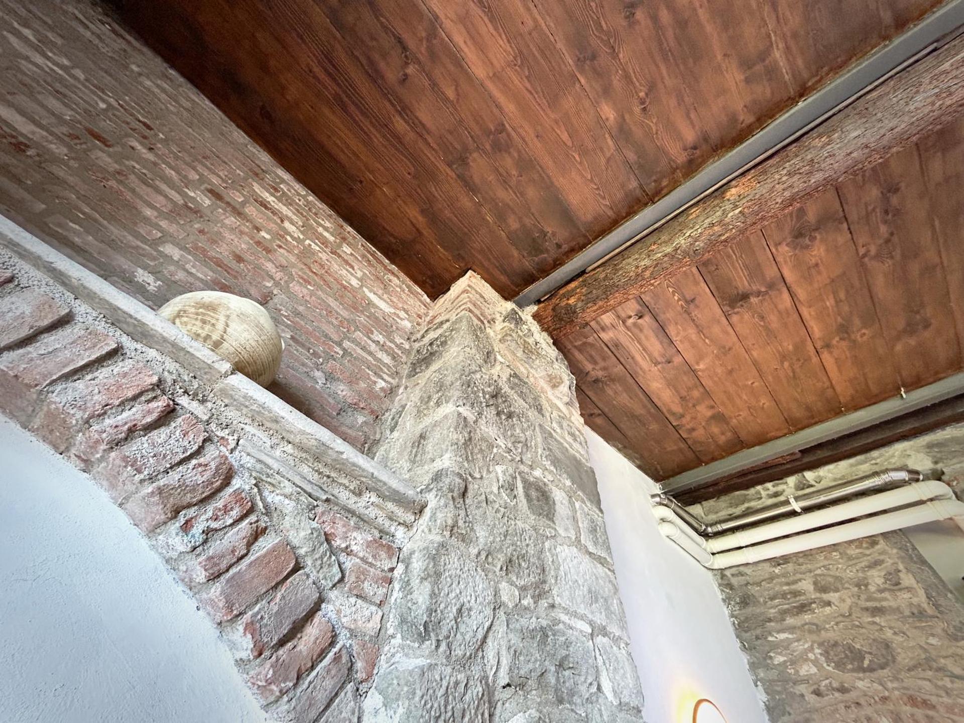 Pietra Azzurra, Newly Renovated