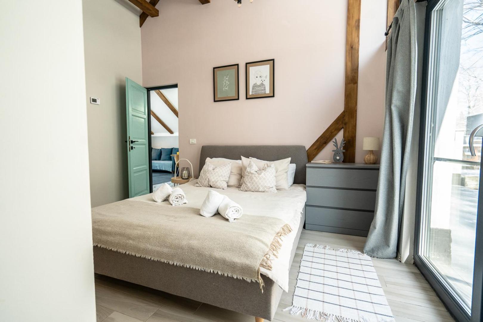 Vila Blanc Valiug Crivaia