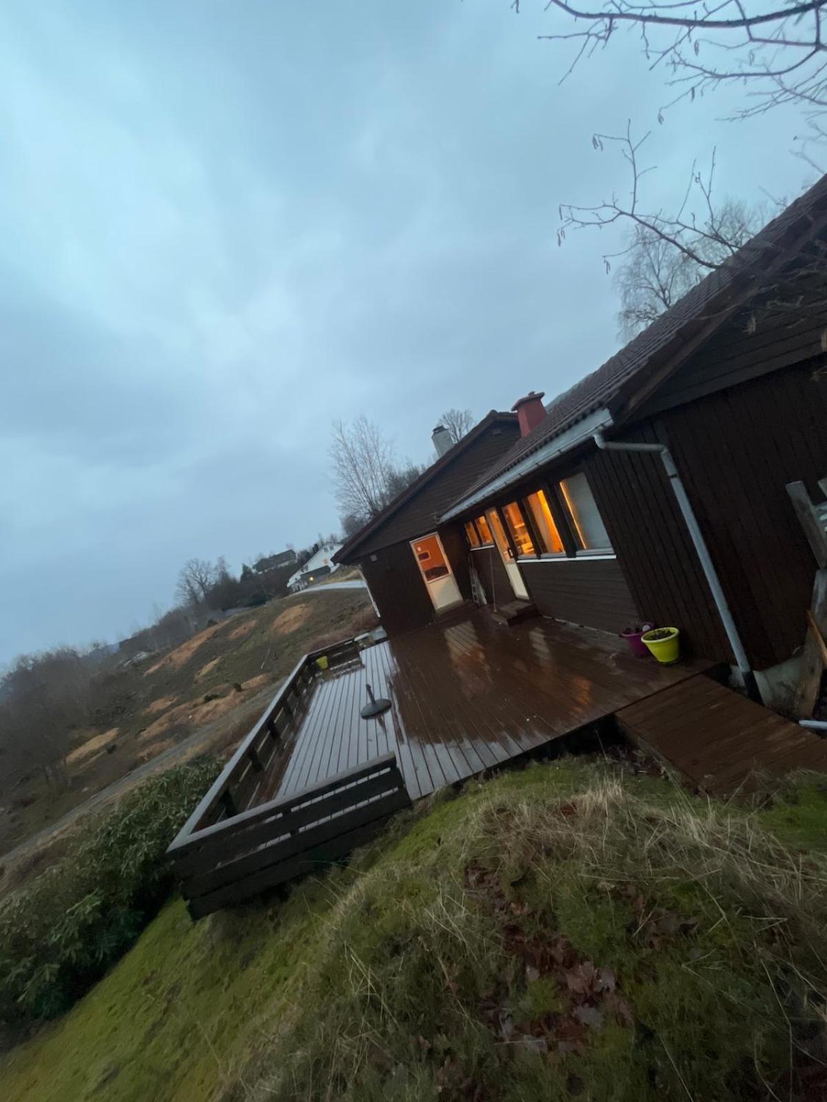 4 bedroom room House in Beautiful Strandebarm