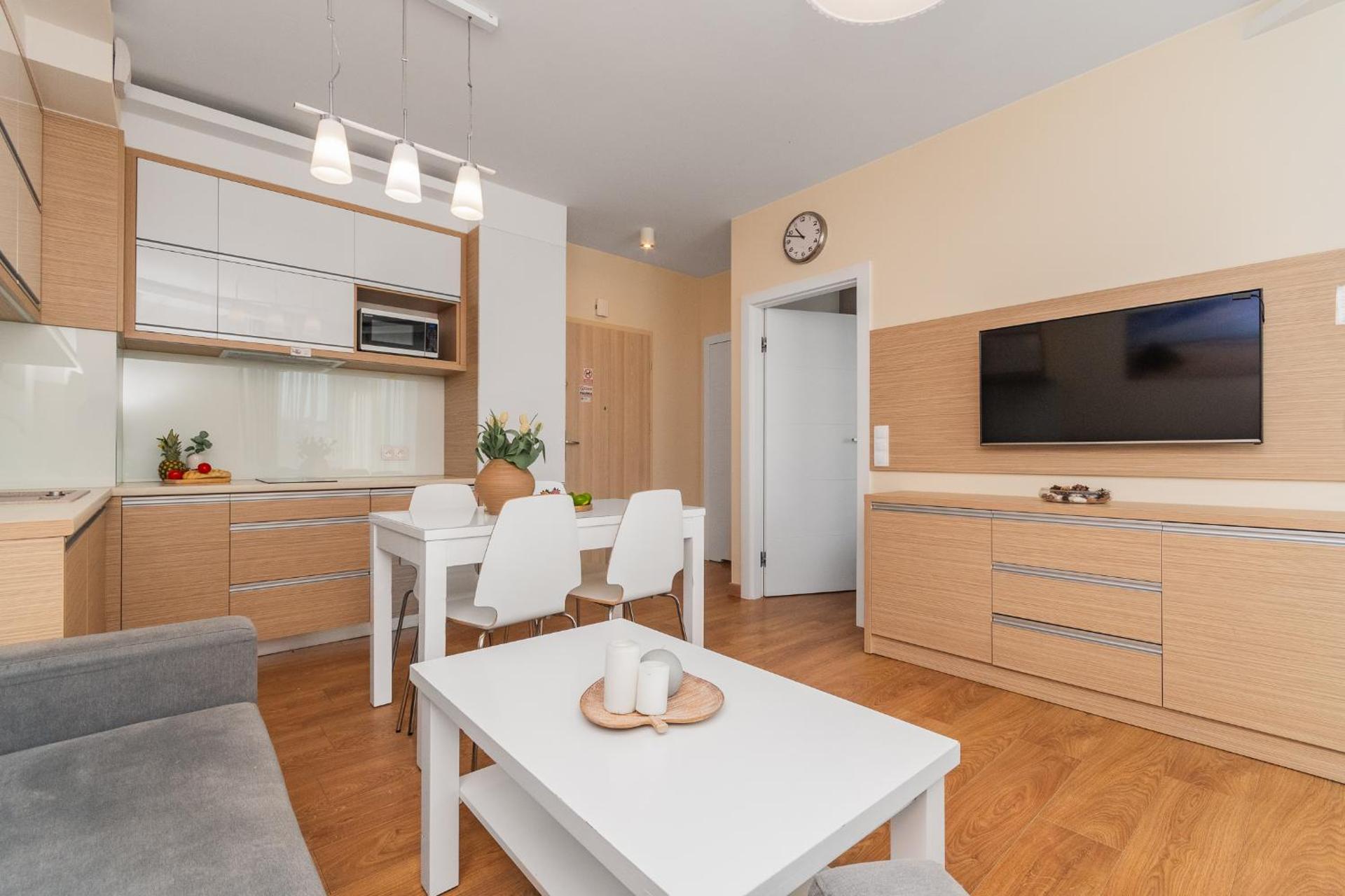 APARTAMENTY MIERZEJA - MARINA, Kąty Rybackie, Klimatyzacja,100 m od Zalewu Wiślanego