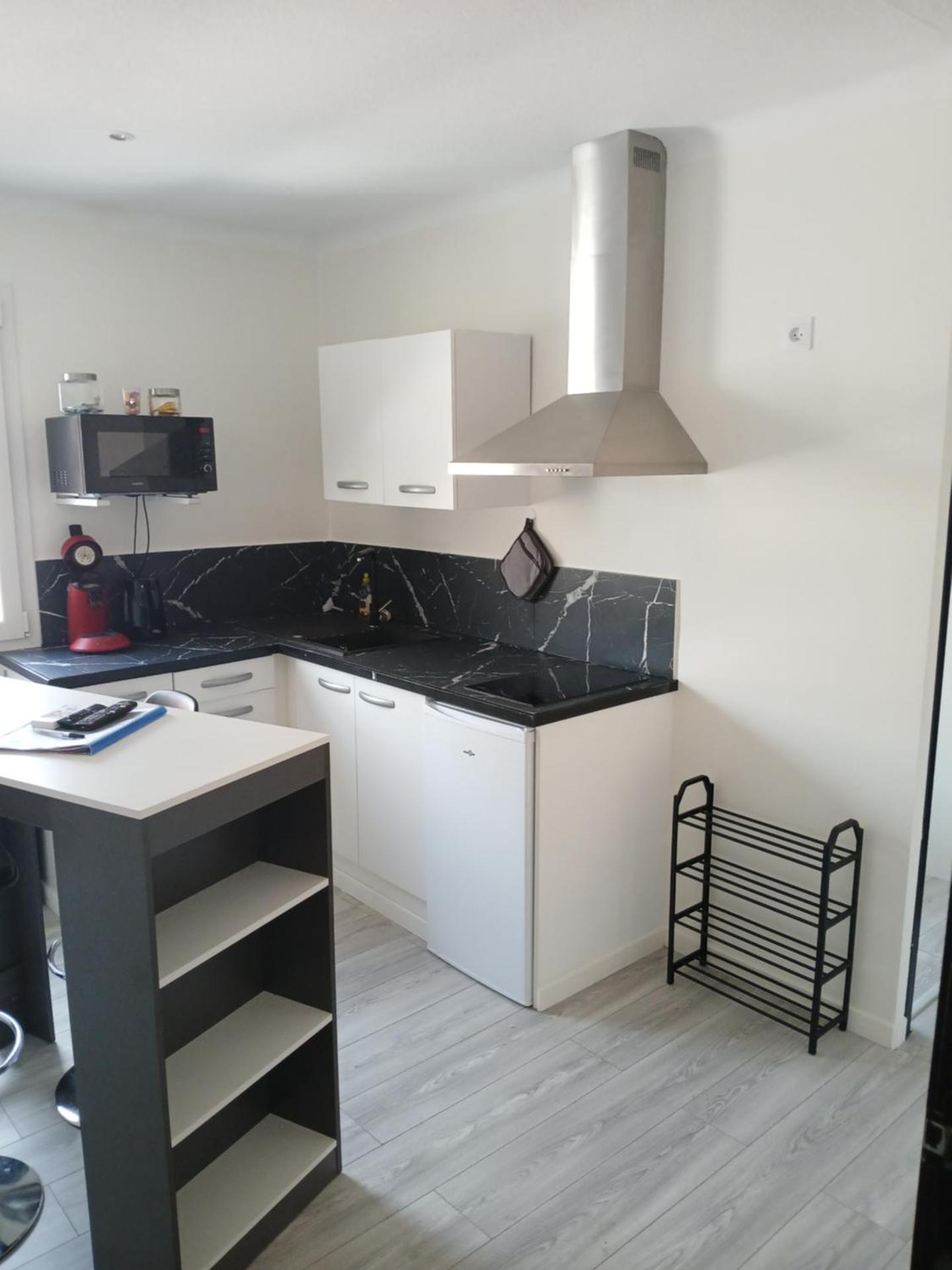 Kitchen or kitchenette