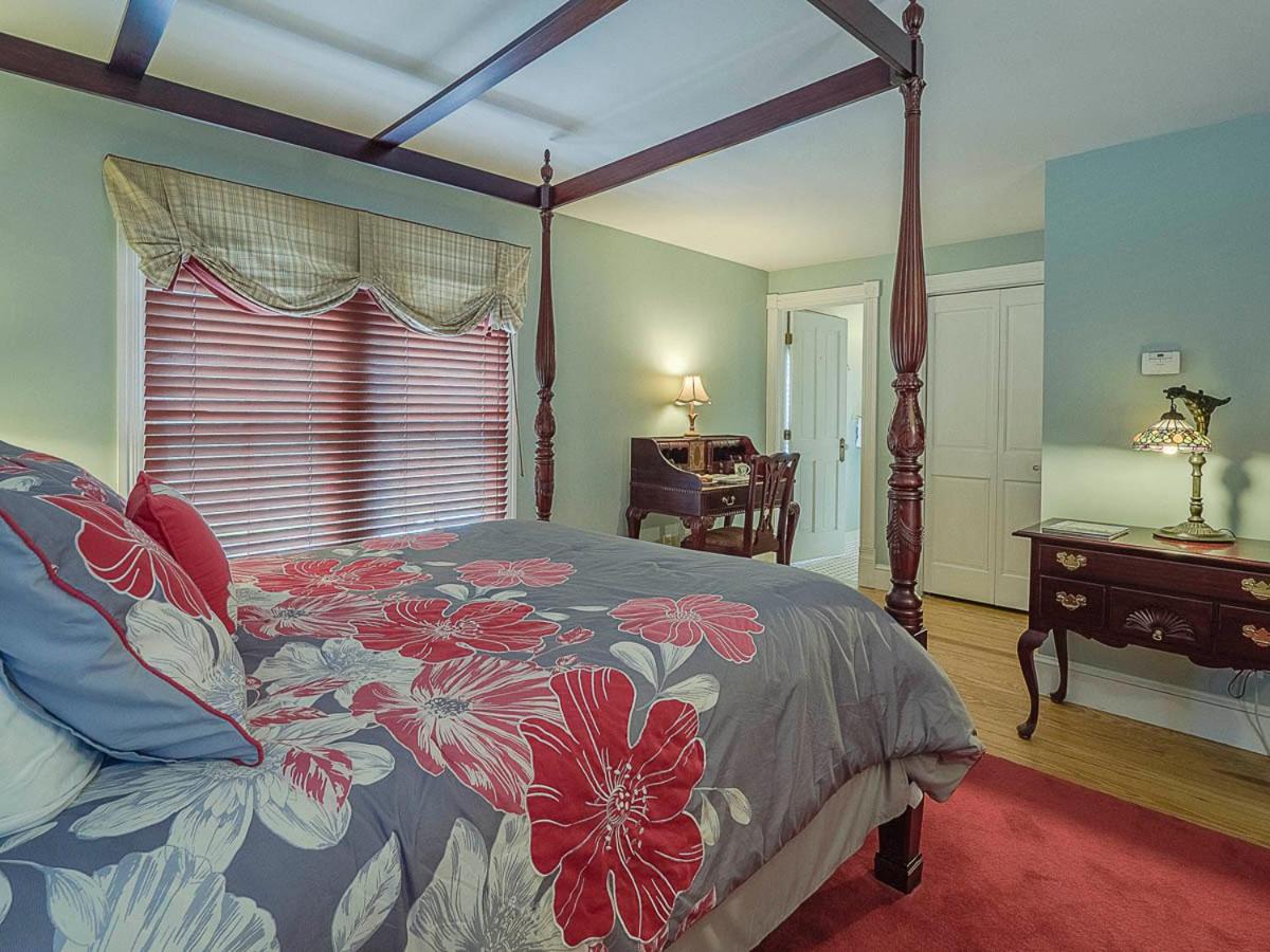 George Brooks House B&B