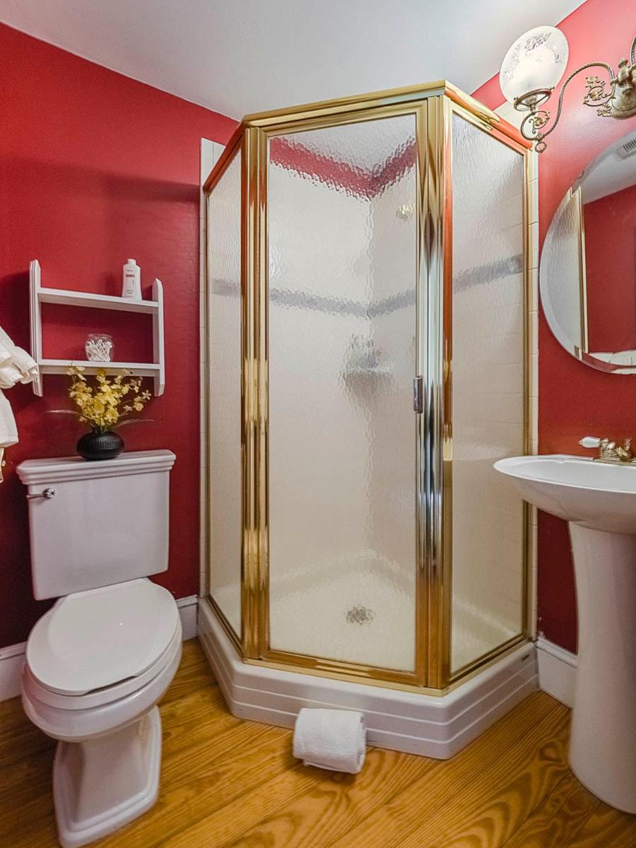 George Brooks House B&B