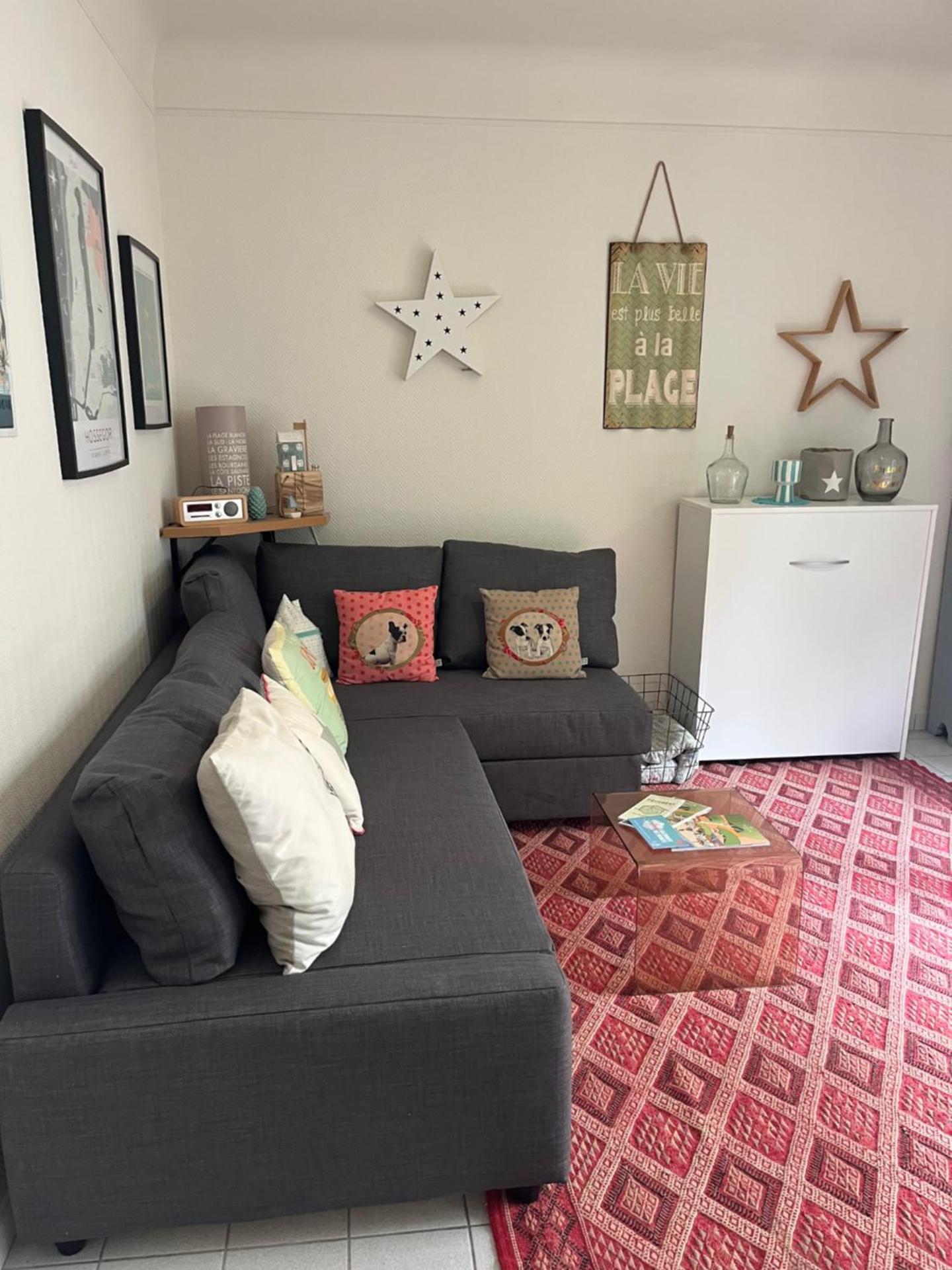 Communal lounge/ TV room