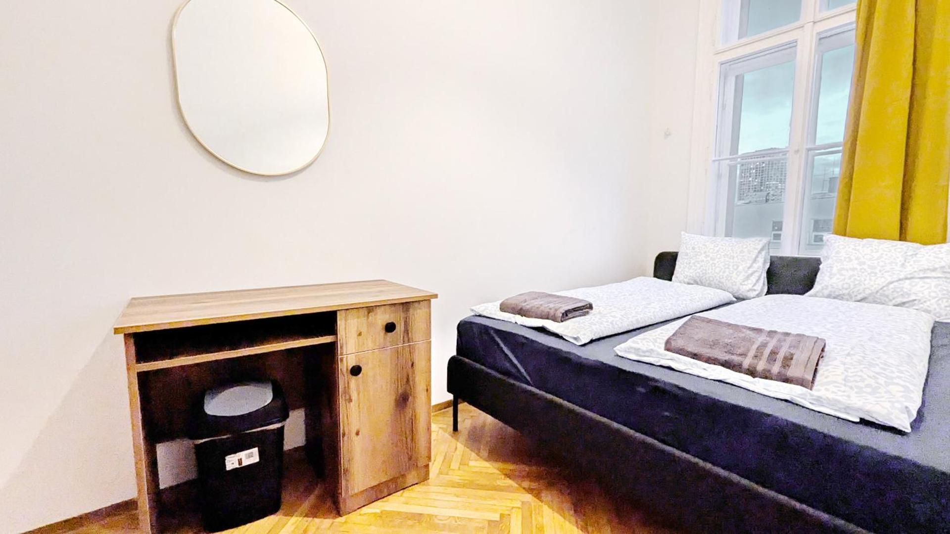 Spacious Rooms - 15 Min from Airport & City Center, 5 Min from Vienna Main-Bus Station EZ7
